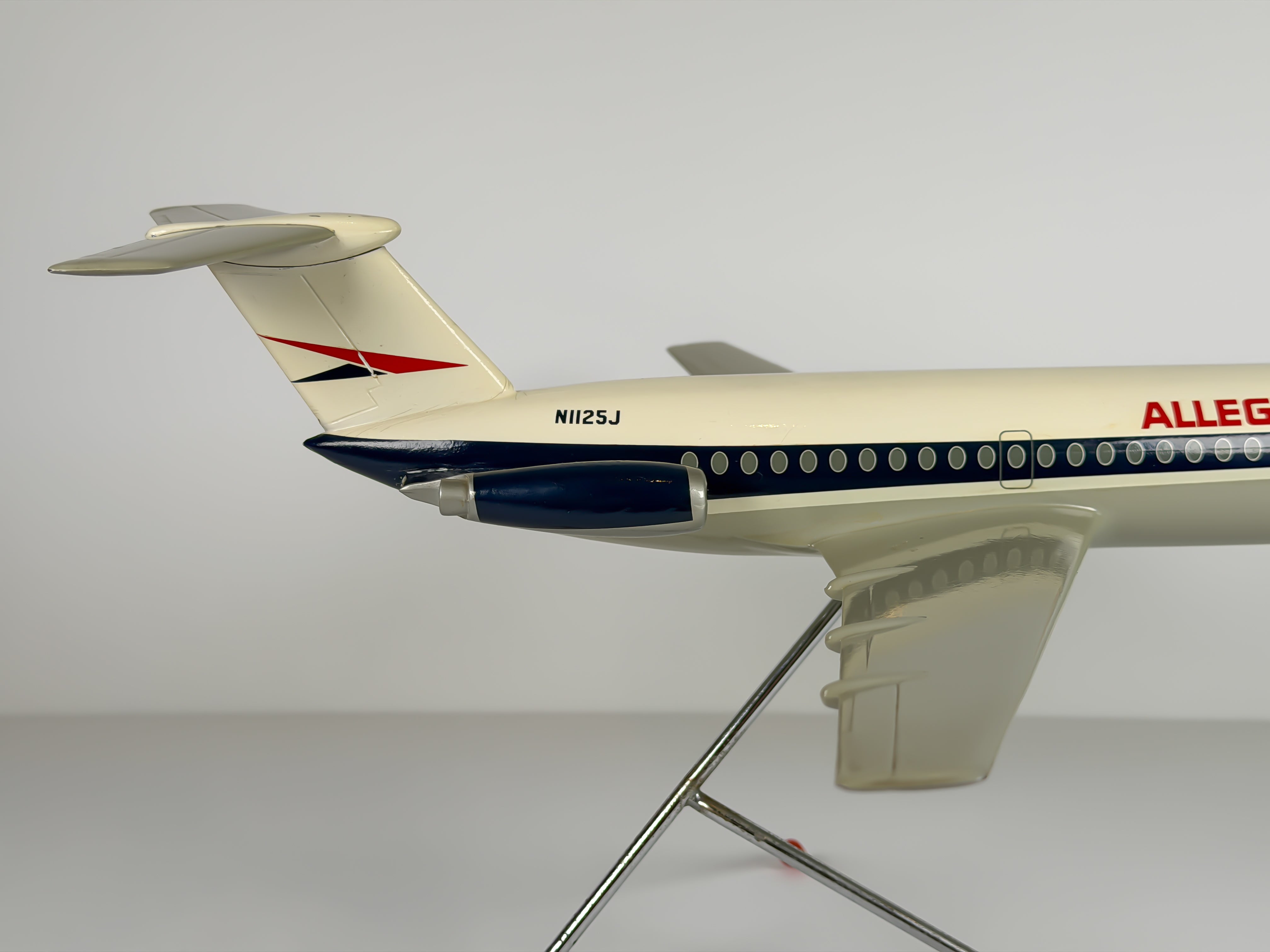 1:72 Allegheny Airlines BAC 1-11 (N1125J) - Red/Blue | Westway Models