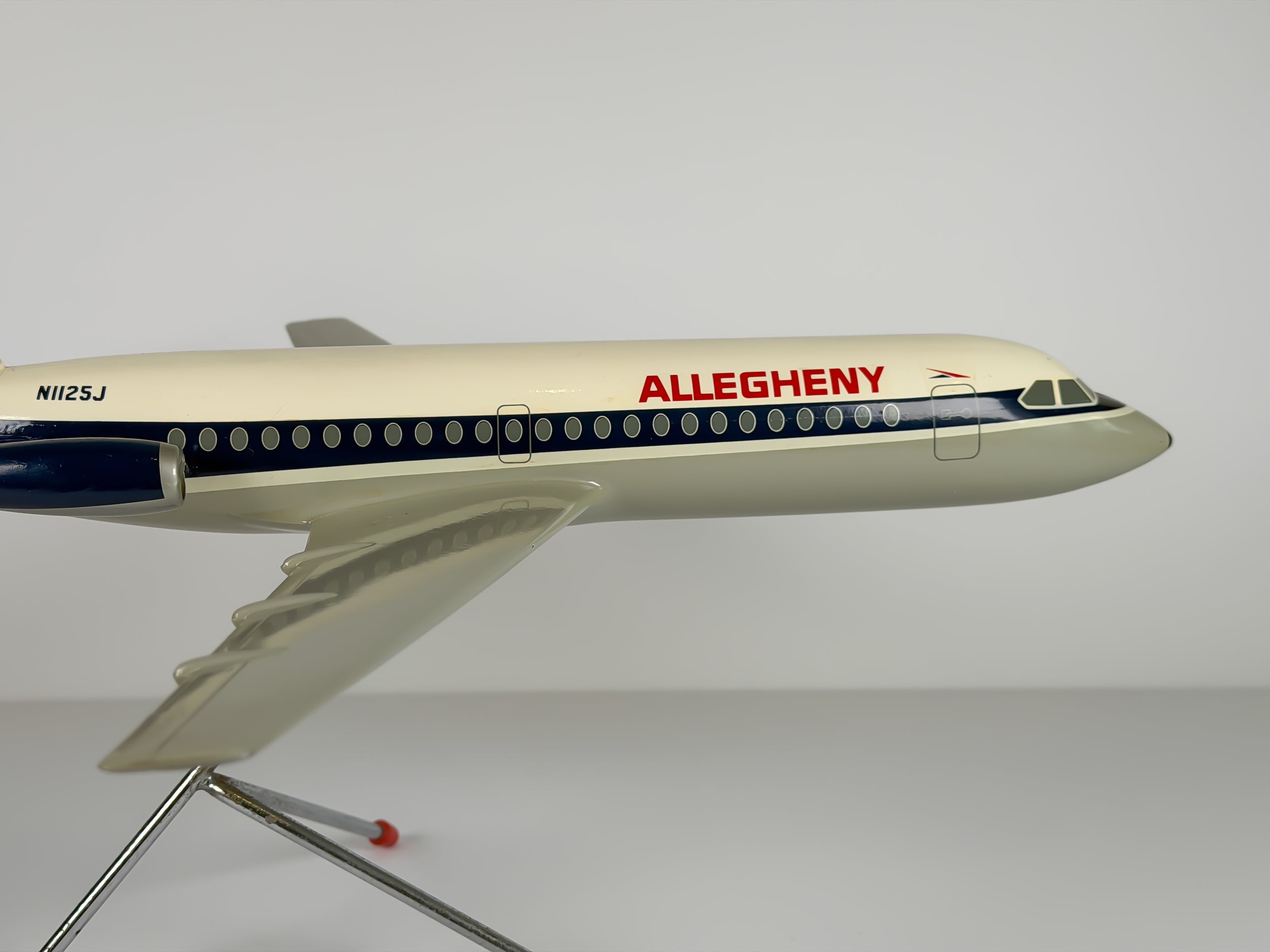 1:72 Allegheny Airlines BAC 1-11 (N1125J) - Red/Blue | Westway Models