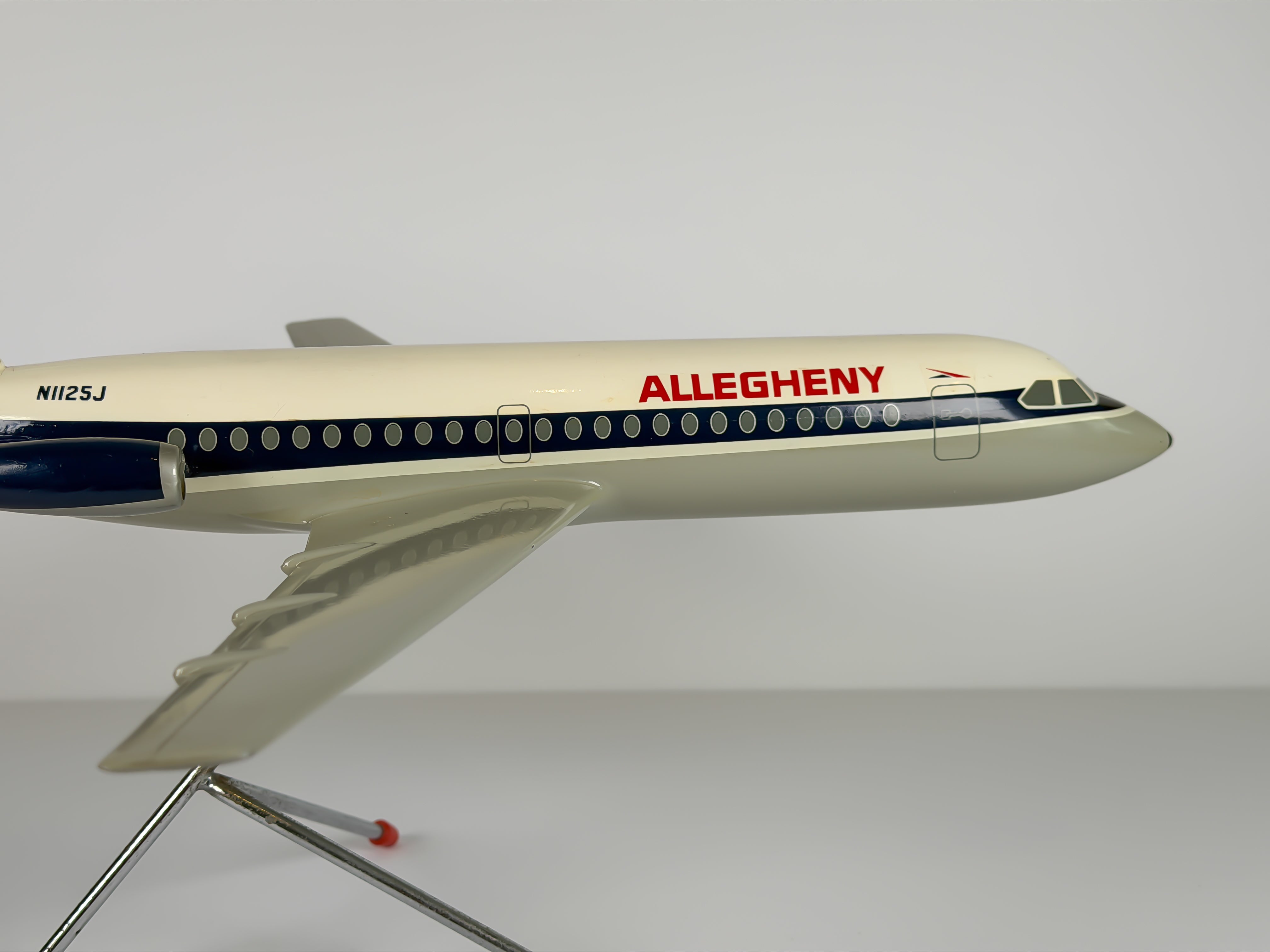 1:72 Allegheny Airlines BAC 1-11 (N1125J) - Red/Blue | Westway Models