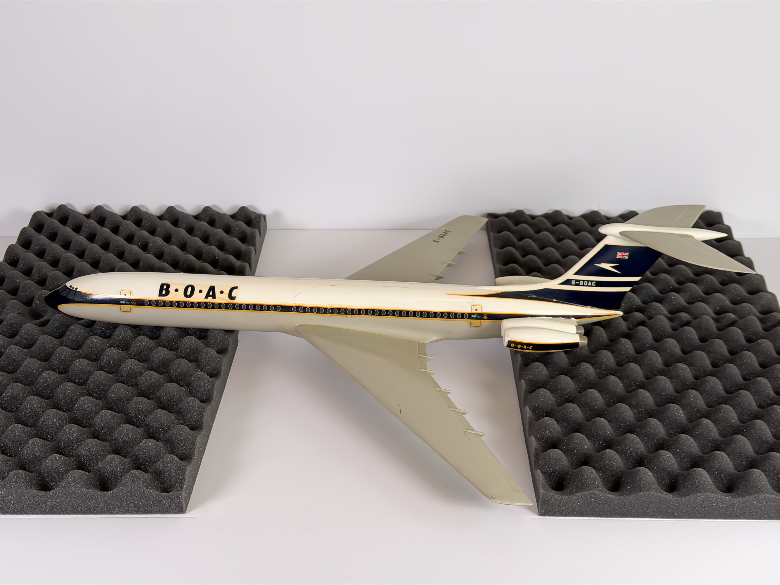 1:72 BOAC Vickers VC-10 (G-BOAC) - Golden Speedbird | Westway Models