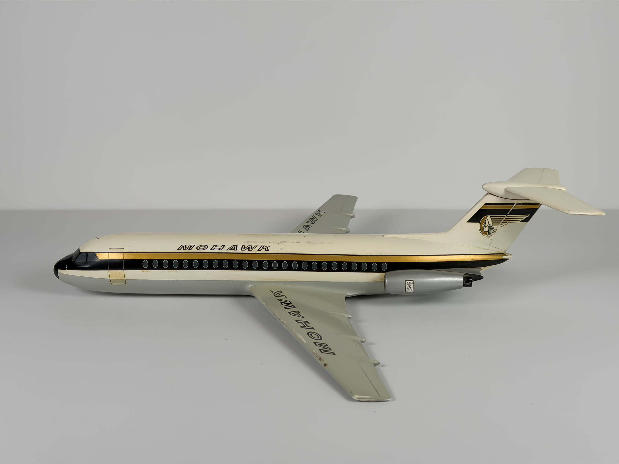 1:72 Mohawk BAC 1-11 - Gold/Black | Westway Models