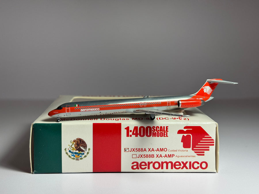JC Wings 1:400 Aeromexico McDonnell Douglas MD-82 XA-AMO Orange Stripe polished JX588A