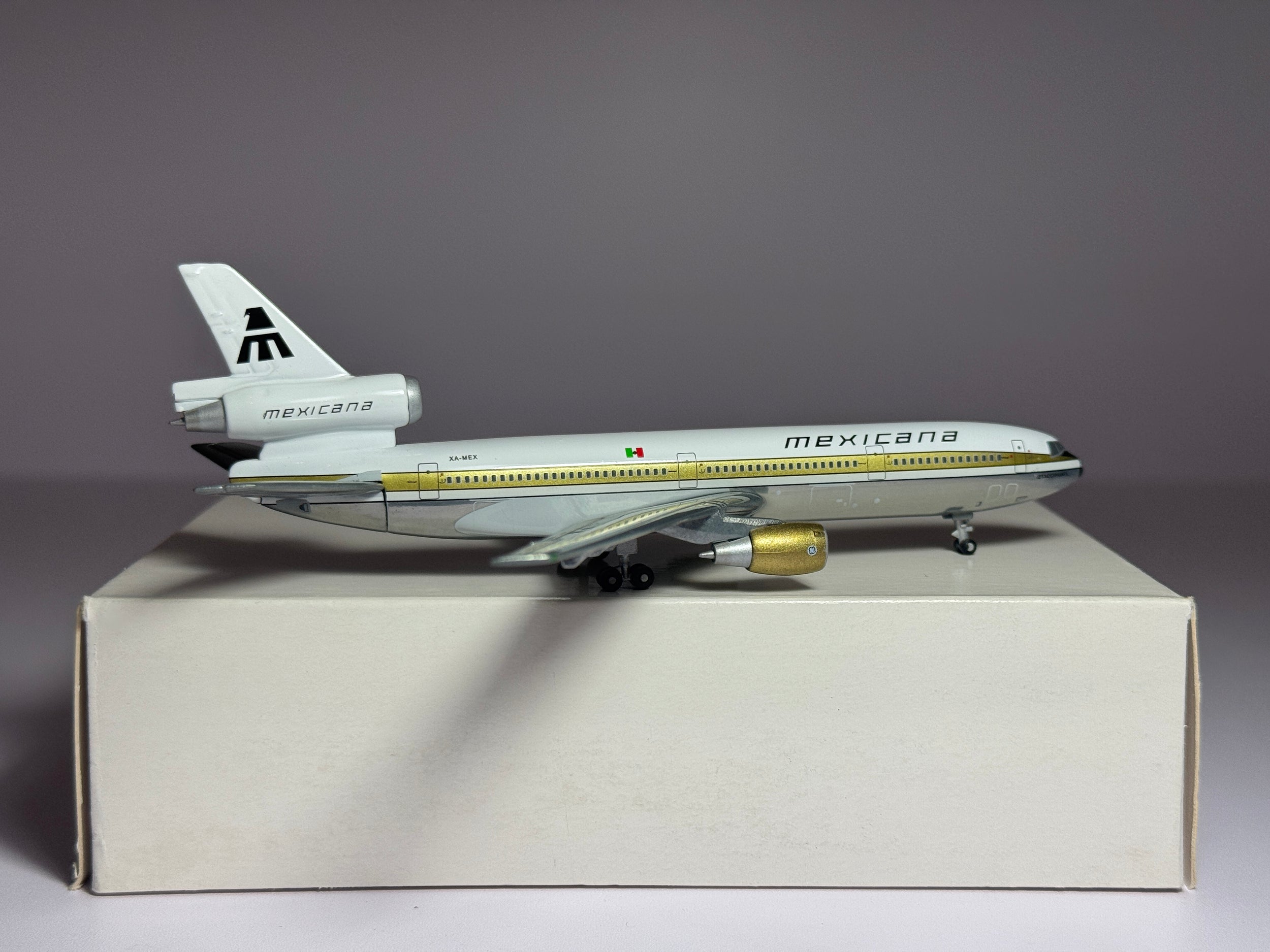 Gemini Jets 1:400 Mexicana McDonnell Douglas DC-10-30 XA-MEX Golden Bar GJMEX158