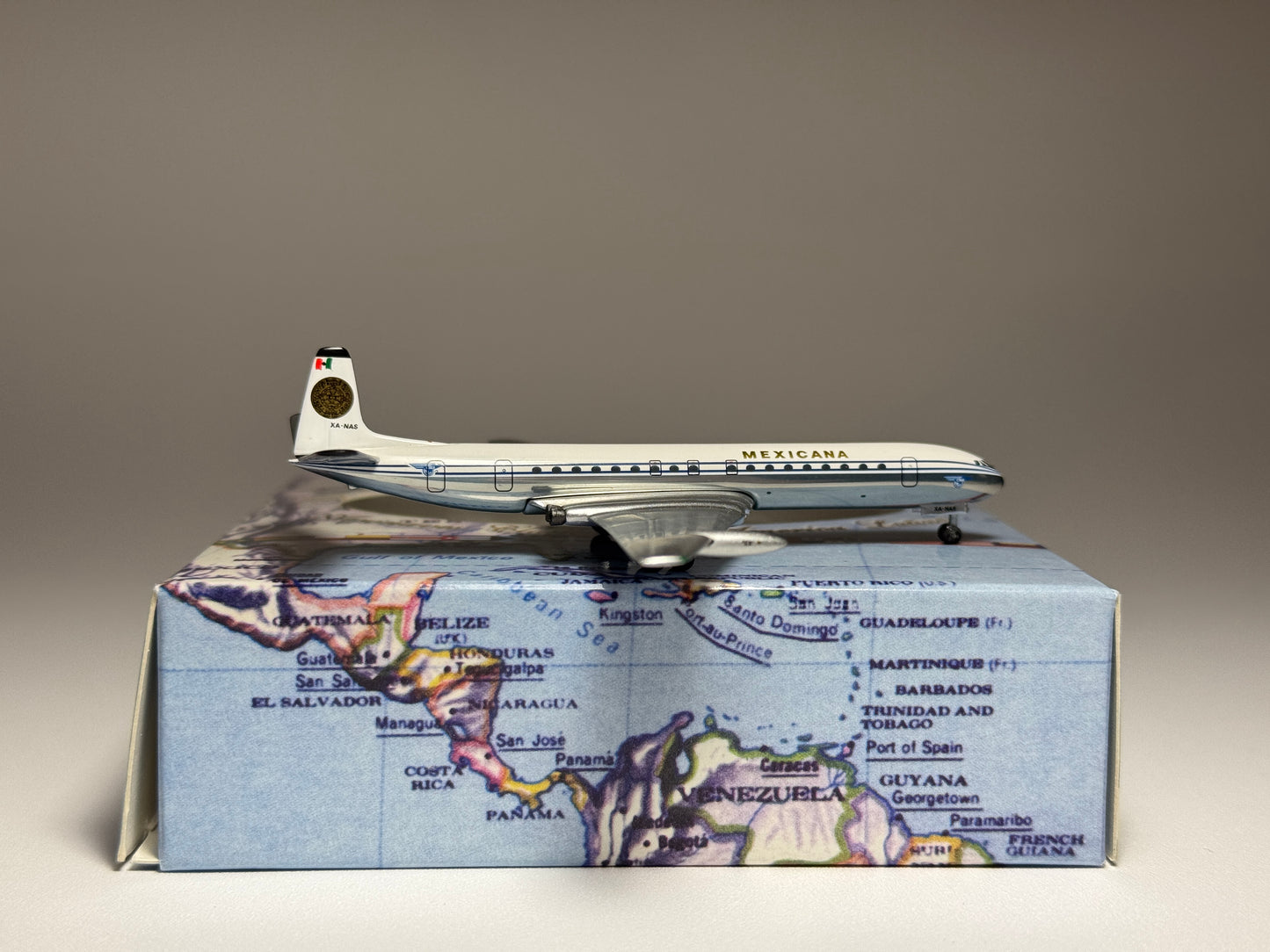 Aeroclassics 1:400 Mexicana De Havilland DH-106 Comet 4 XA-NAS first scheme ACXANAS