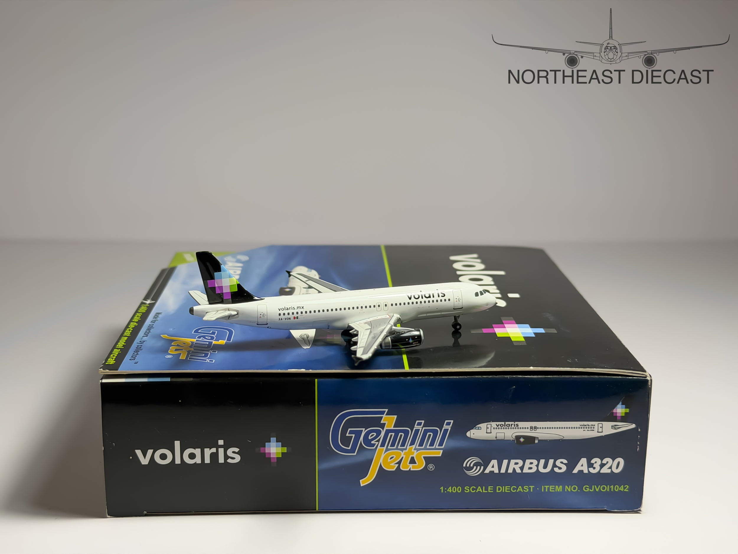 Volaris Airbus A320-200 1:400 Gemini Jets XA-VON (GJVOI1042)