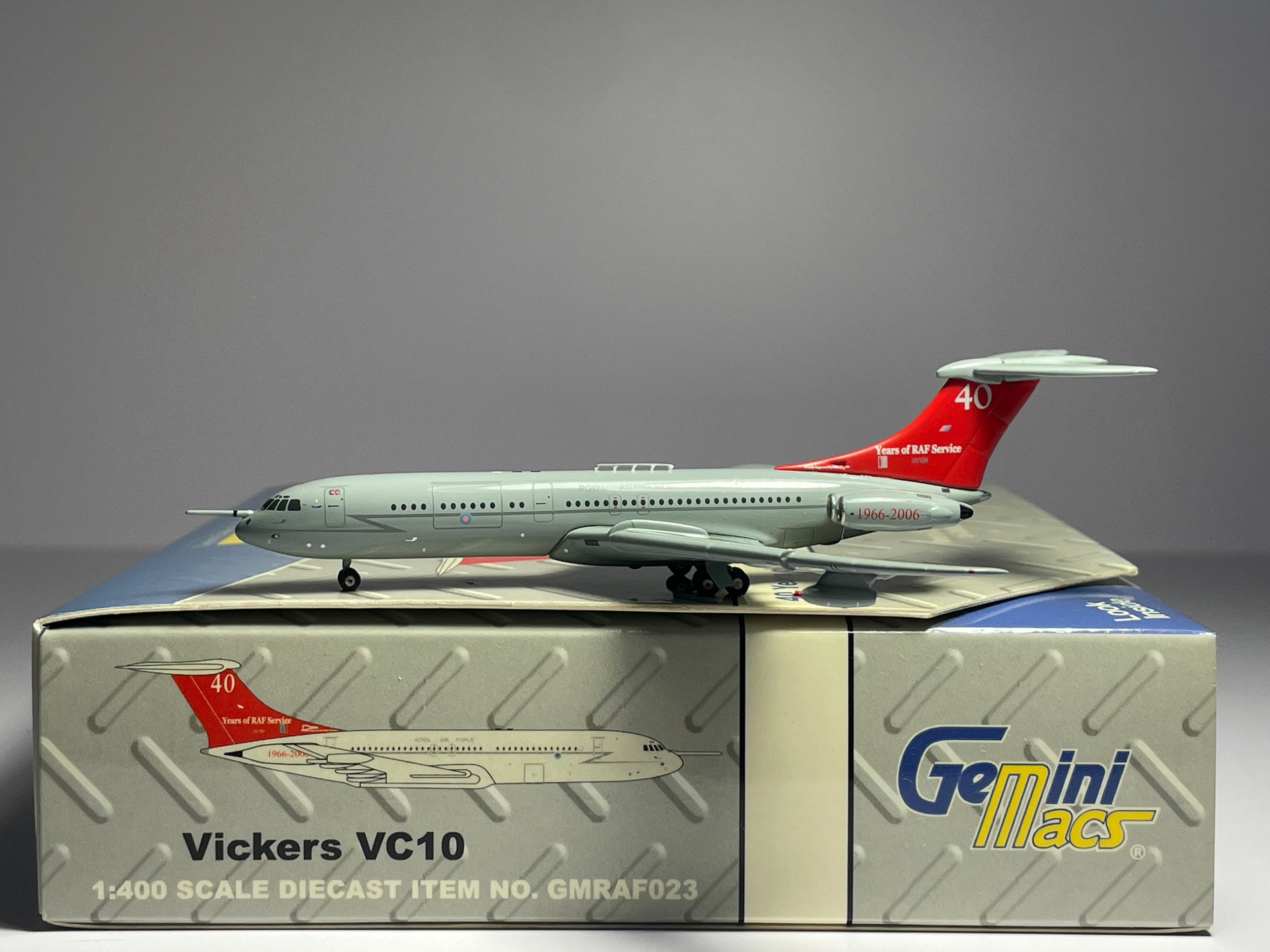 Gemini Jets 1:400 Royal Air Force Vickers VC-10 XV104 40 Years of RAF Service GMRAF023