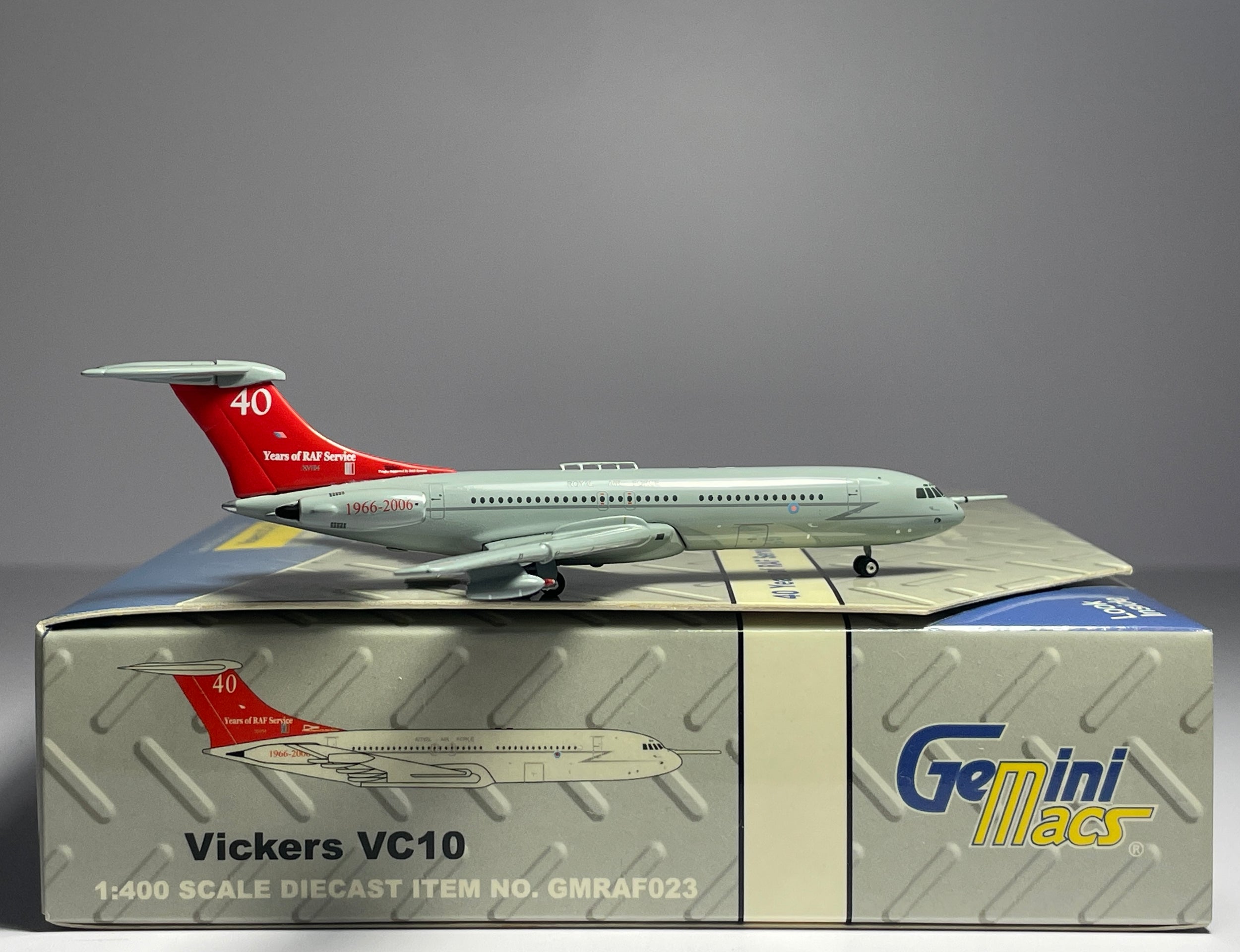 Gemini Jets 1:400 Royal Air Force Vickers VC-10 XV104 40 Years of RAF Service GMRAF023