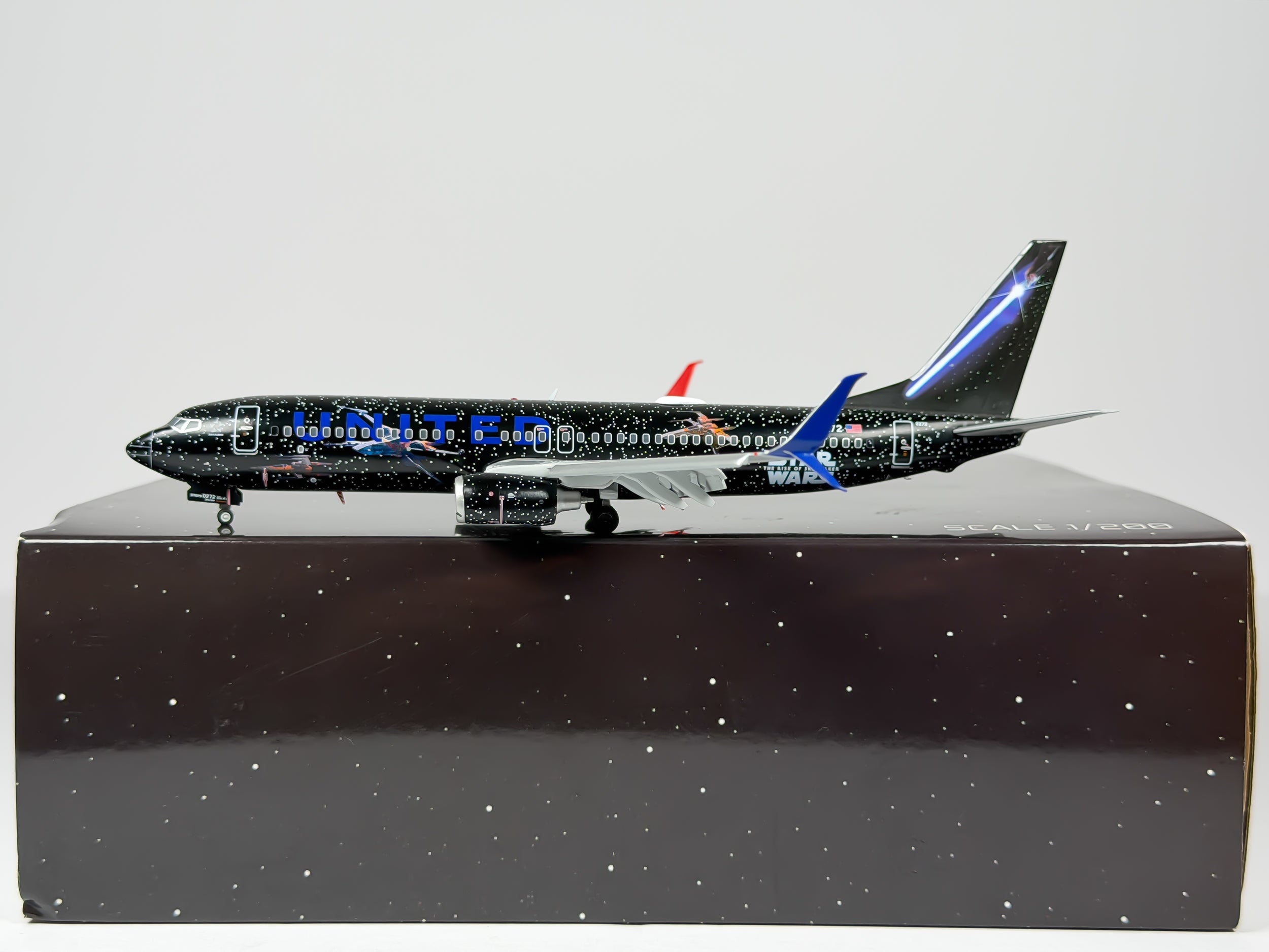 United Airlines Boeing 737-800 1:200 JC Wings N36272 (XX20284A)