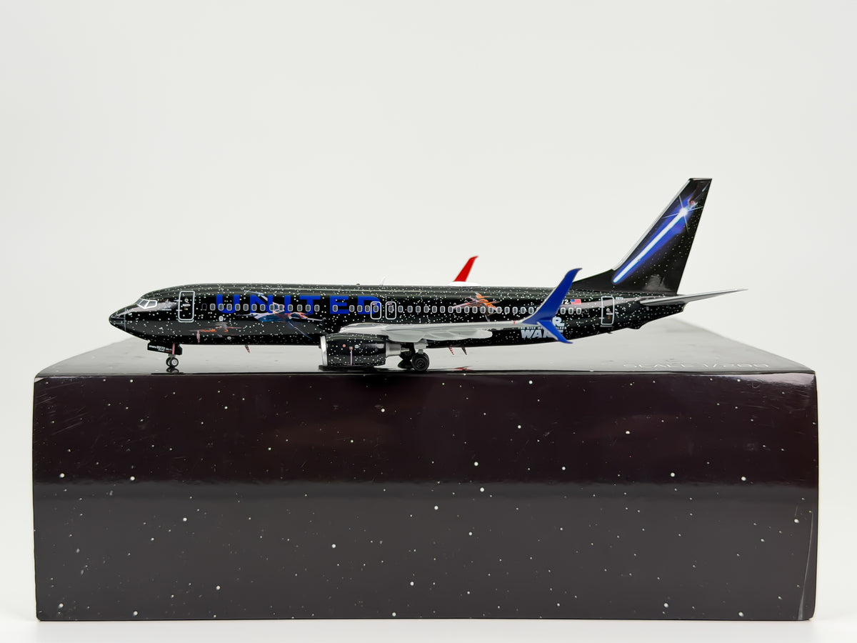 United Airlines Boeing 737-900ER 1:200 JC Wings N36272 (XX20284)