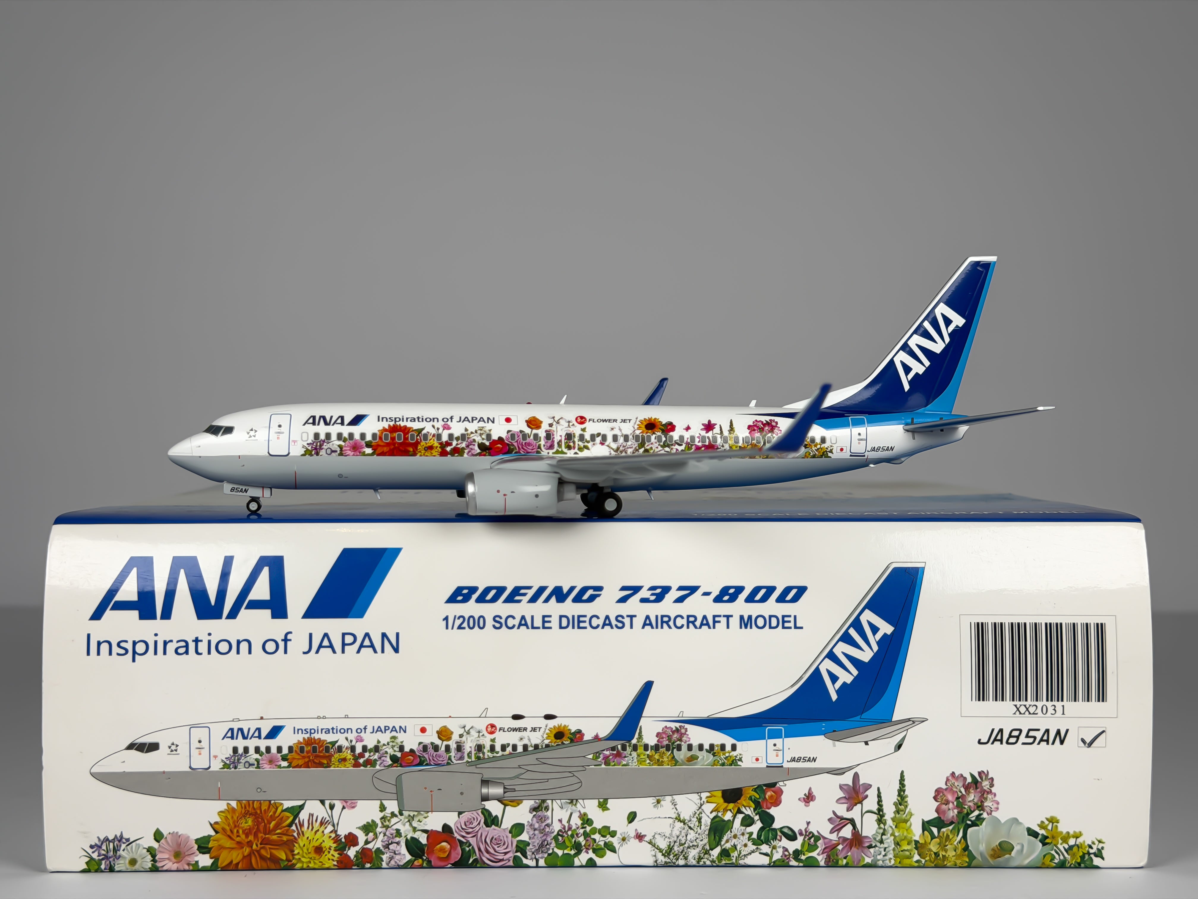 All Nippon Airways (ANA) Boeing 737-800 1:200 JC Wings JA85AN (XX2031)