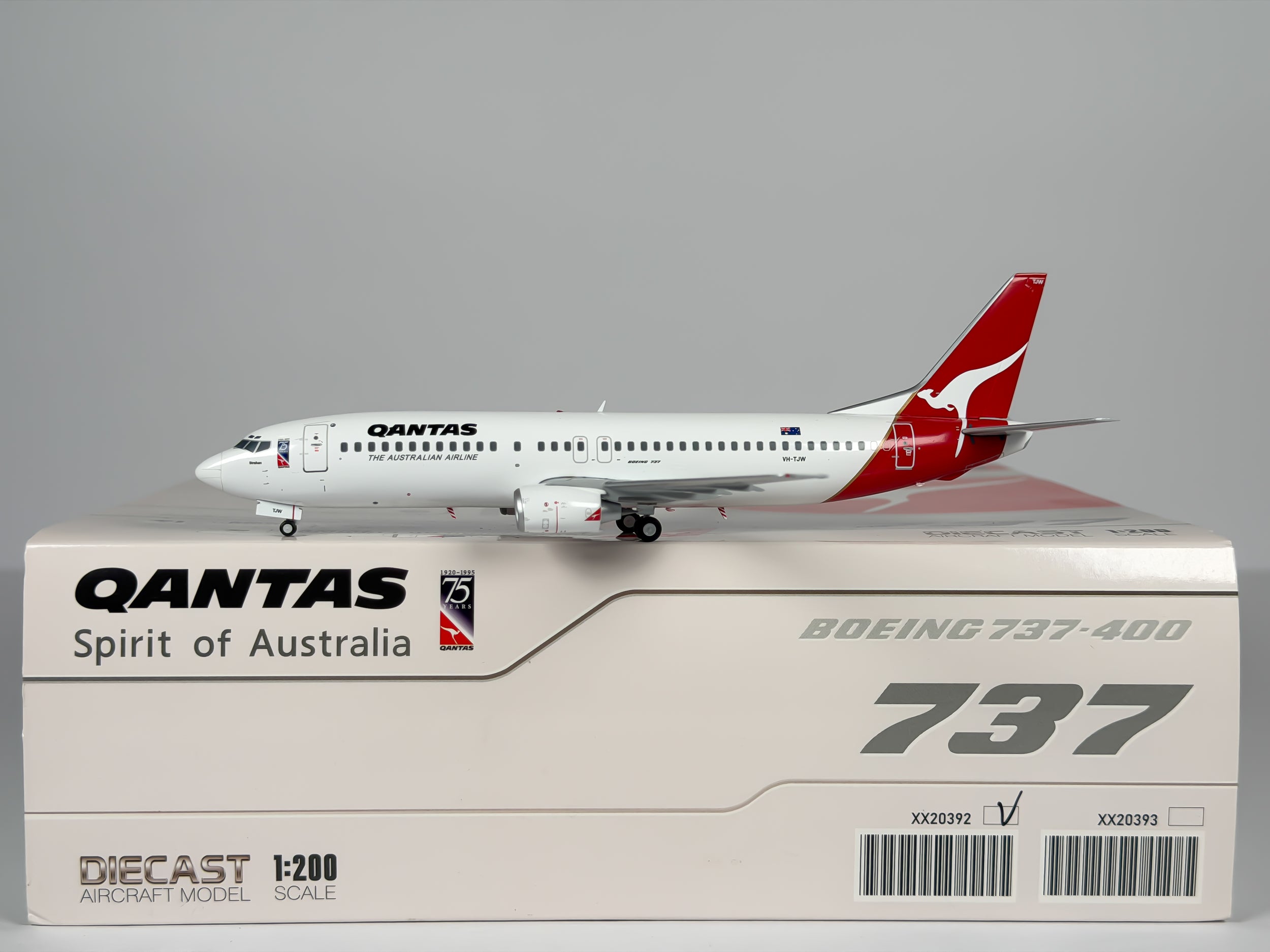 Qantas Airways Boeing 737-400 1:200 JC Wings VH-TJW (XX20392)