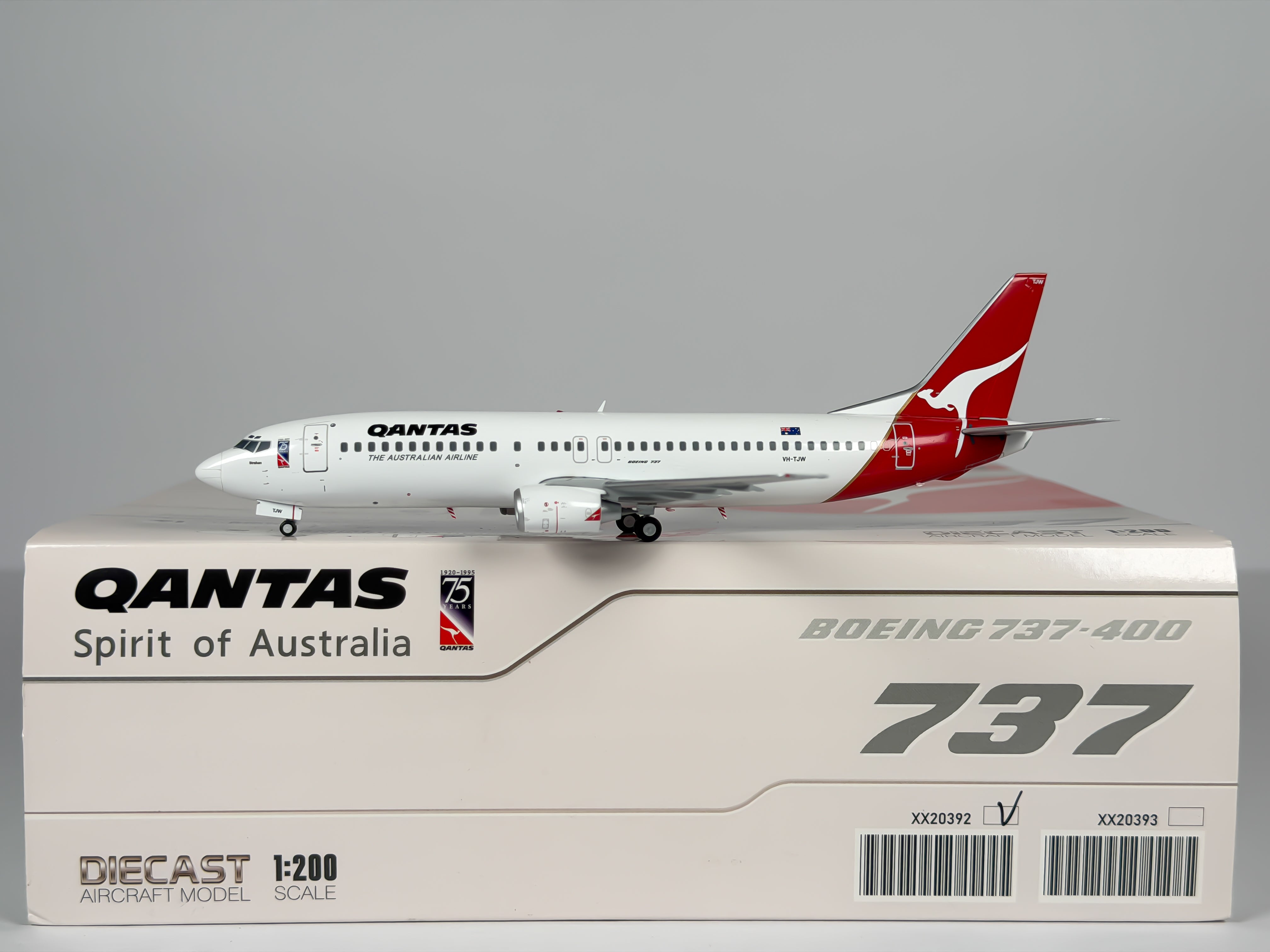 Qantas Airways Boeing 737-400 1:200 JC Wings VH-TJW (XX20392)