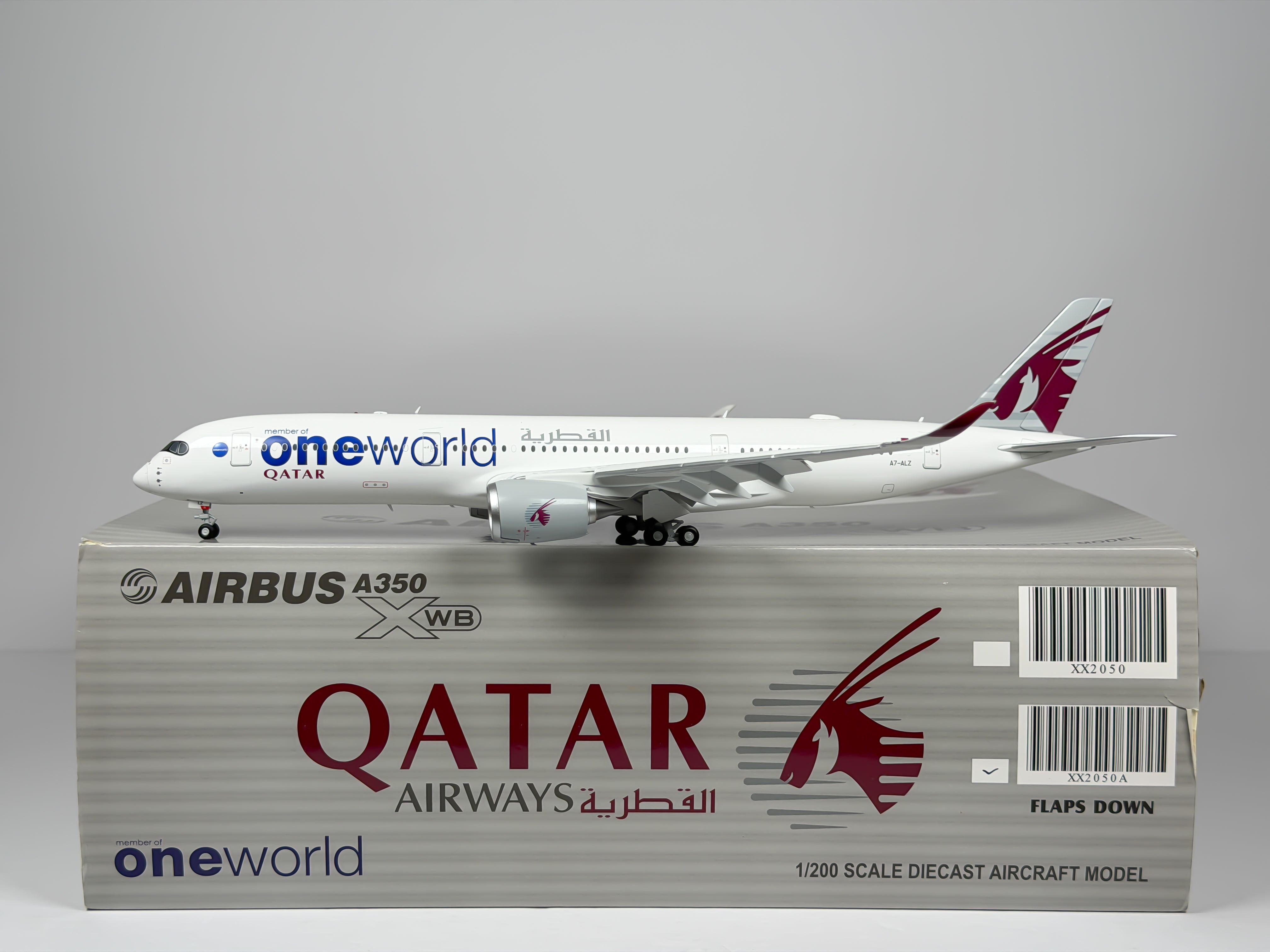 Qatar Airways Airbus A350-900 1:200 JC Wings A7-ALZ (XX2050A) (Flaps Down Version)