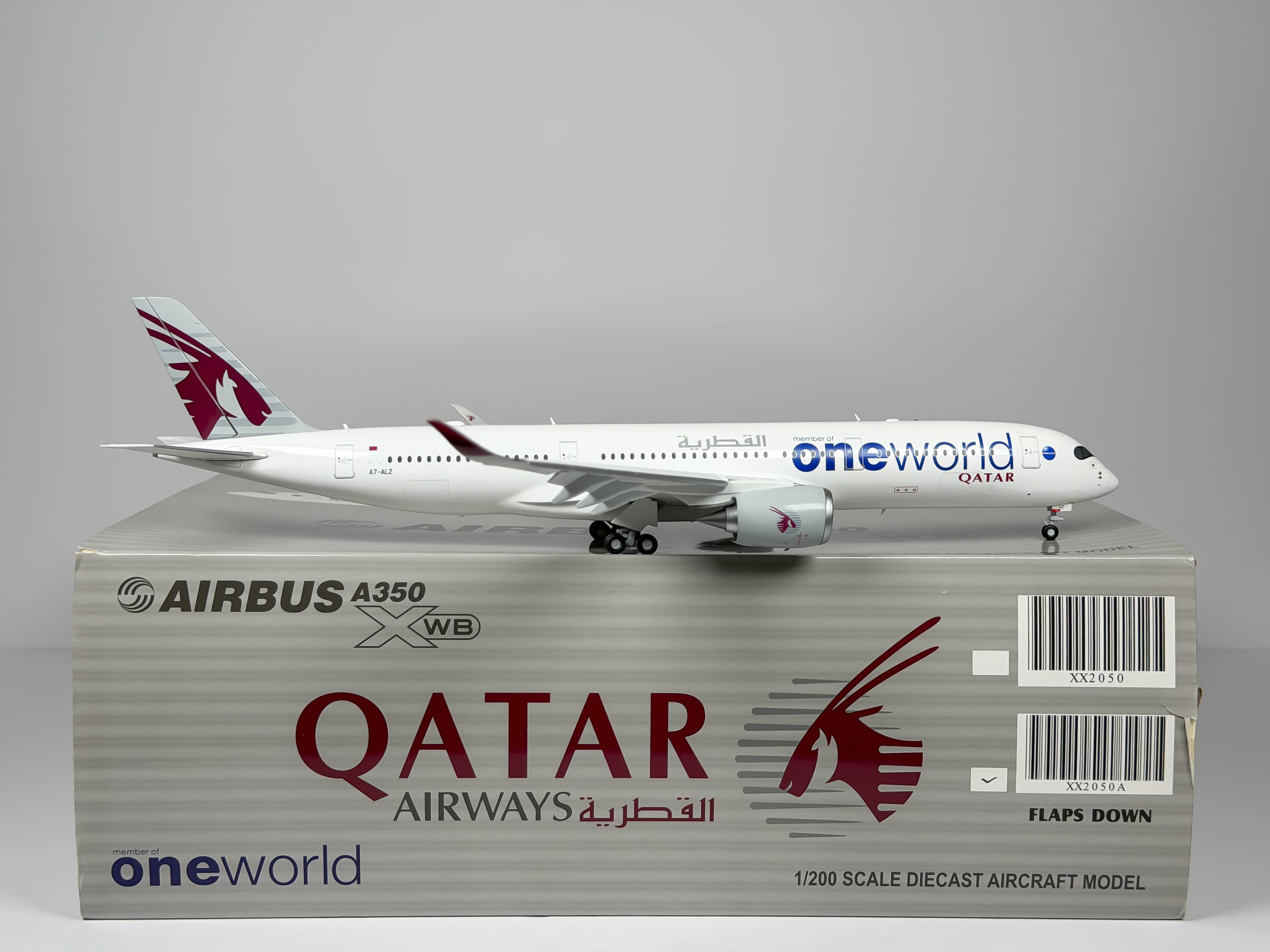 Qatar Airways Airbus A350-900 1:200 JC Wings A7-ALZ (XX2050A) (Flaps Down Version)