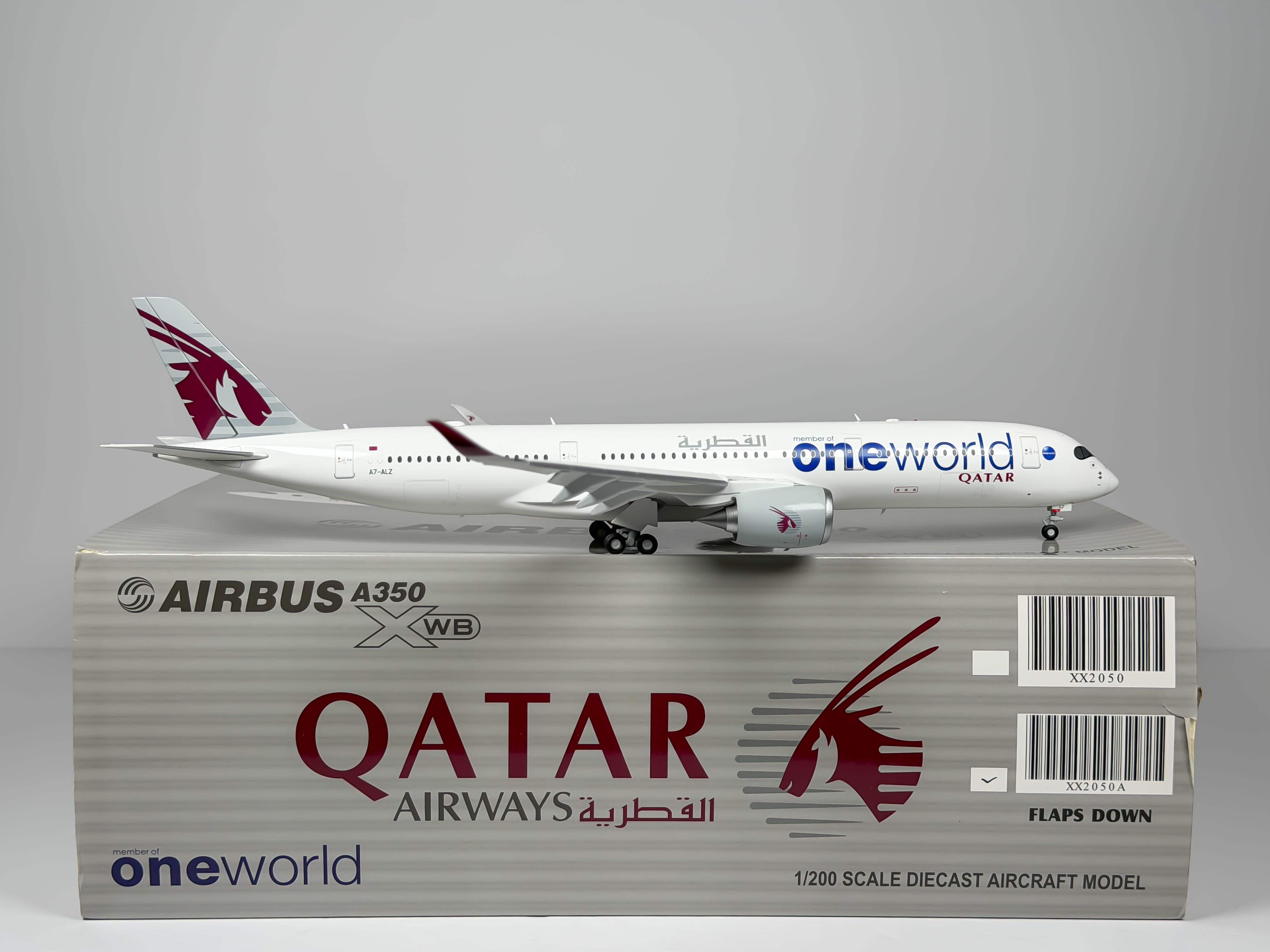 Qatar Airways Airbus A350-900 1:200 JC Wings A7-ALZ (XX2050A) (Flaps Down Version)