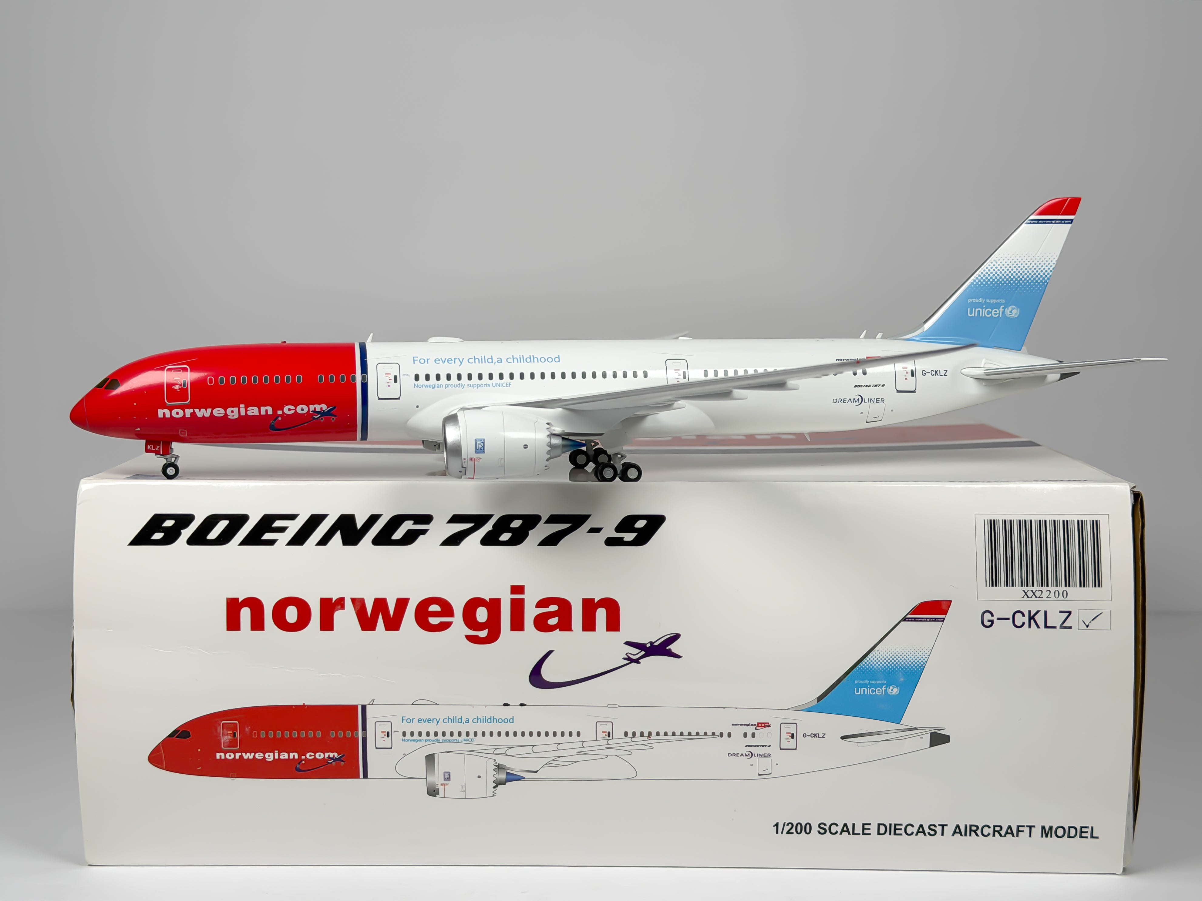 Norwegian Boeing 787-9 1:200 JC Wings G-CKLZ (XX2200)