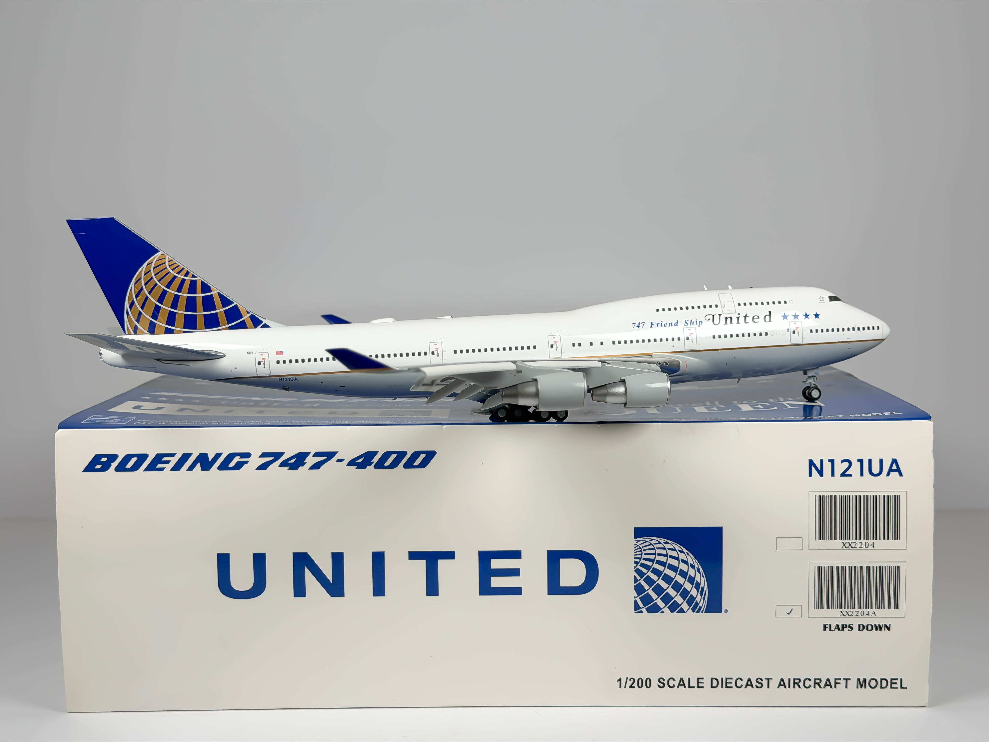 United Airlines Boeing 747-400 1:200 JC Wings N121UA (XX2204A) (Flaps Down Version)