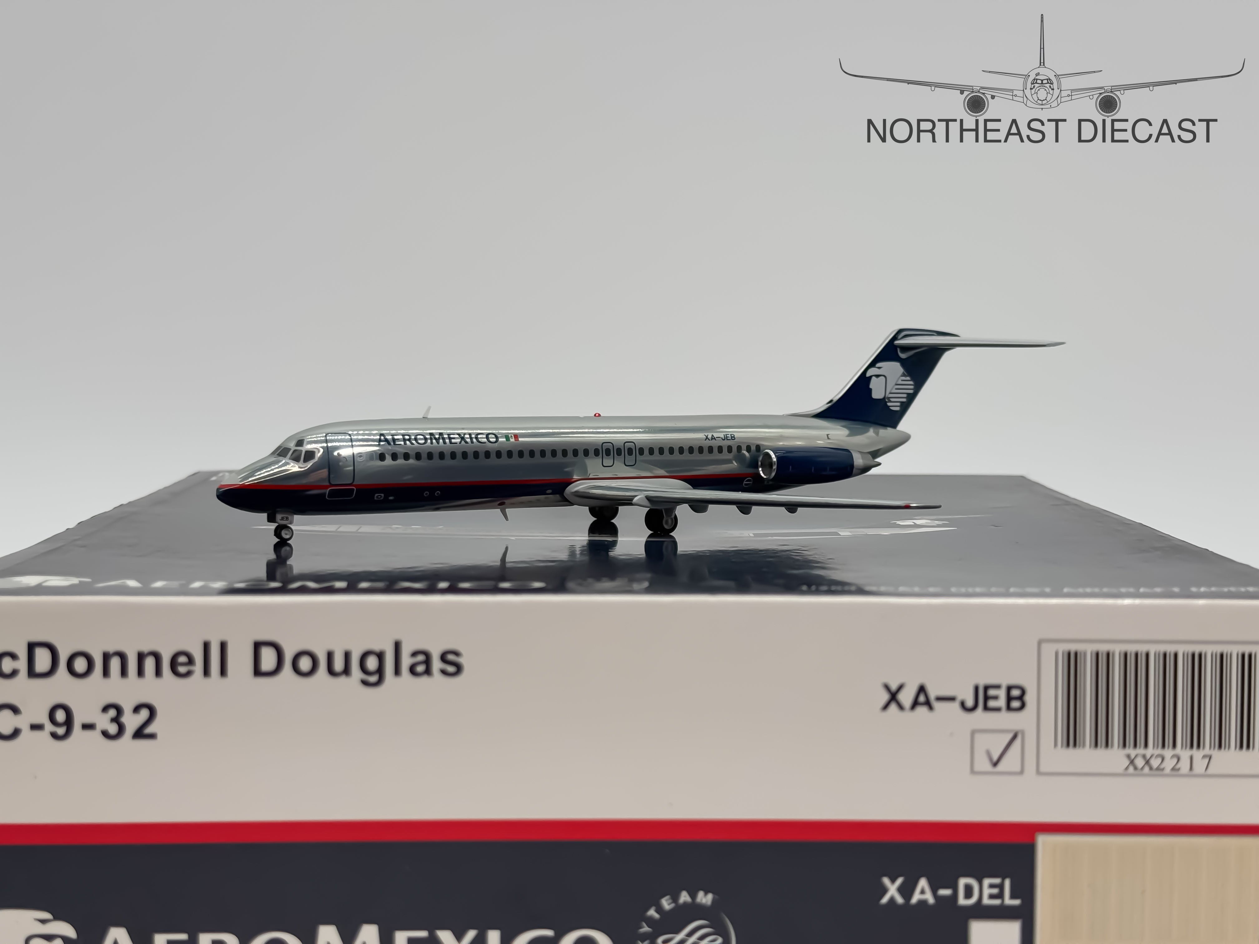 Aeromexico Douglas DC-9-30 1:200 JC Wings XA-JEB (XX2217)