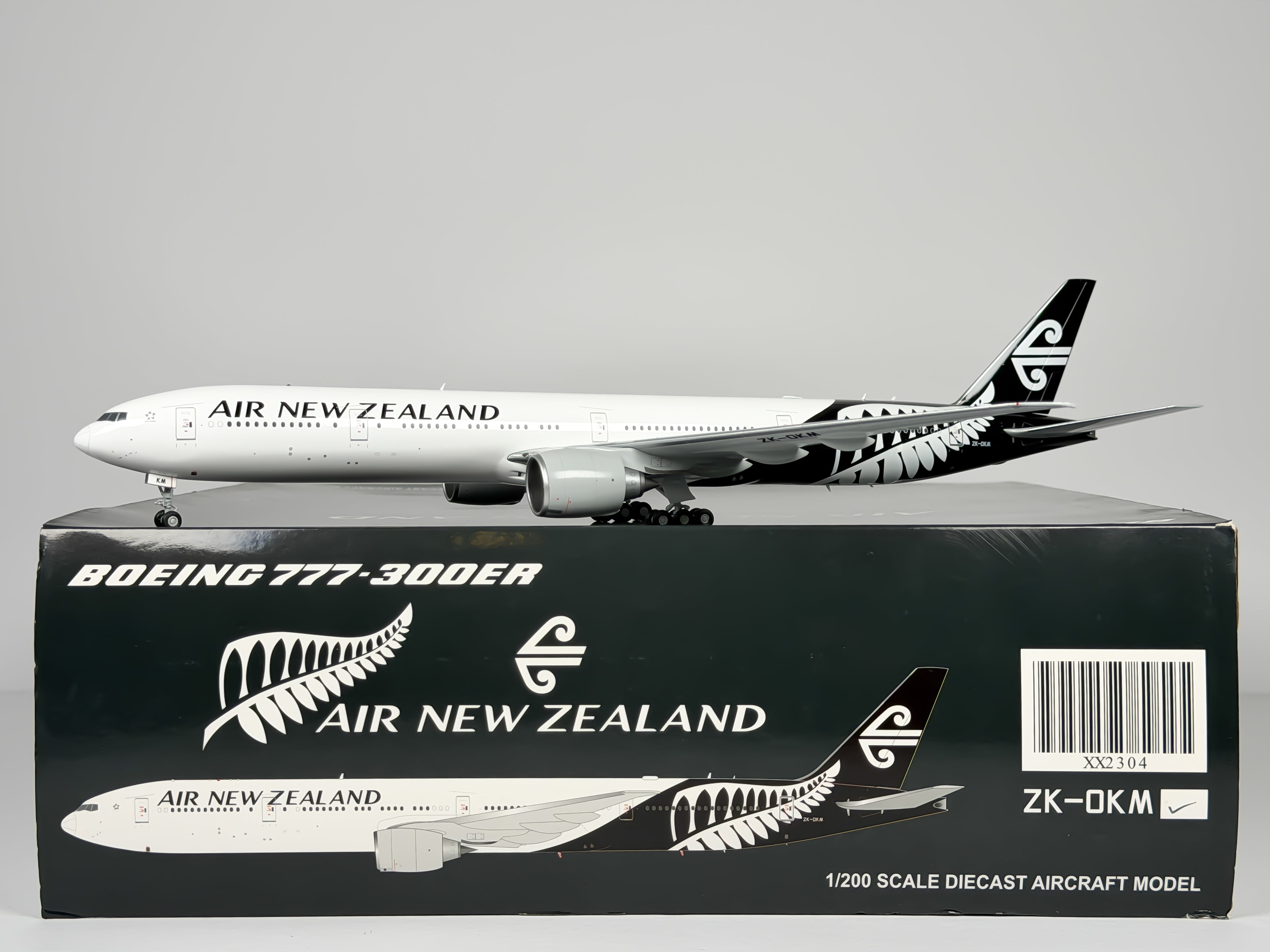 Air New Zealand Boeing 777-300ER 1:200 JC Wings ZK-OKM (XX2304)