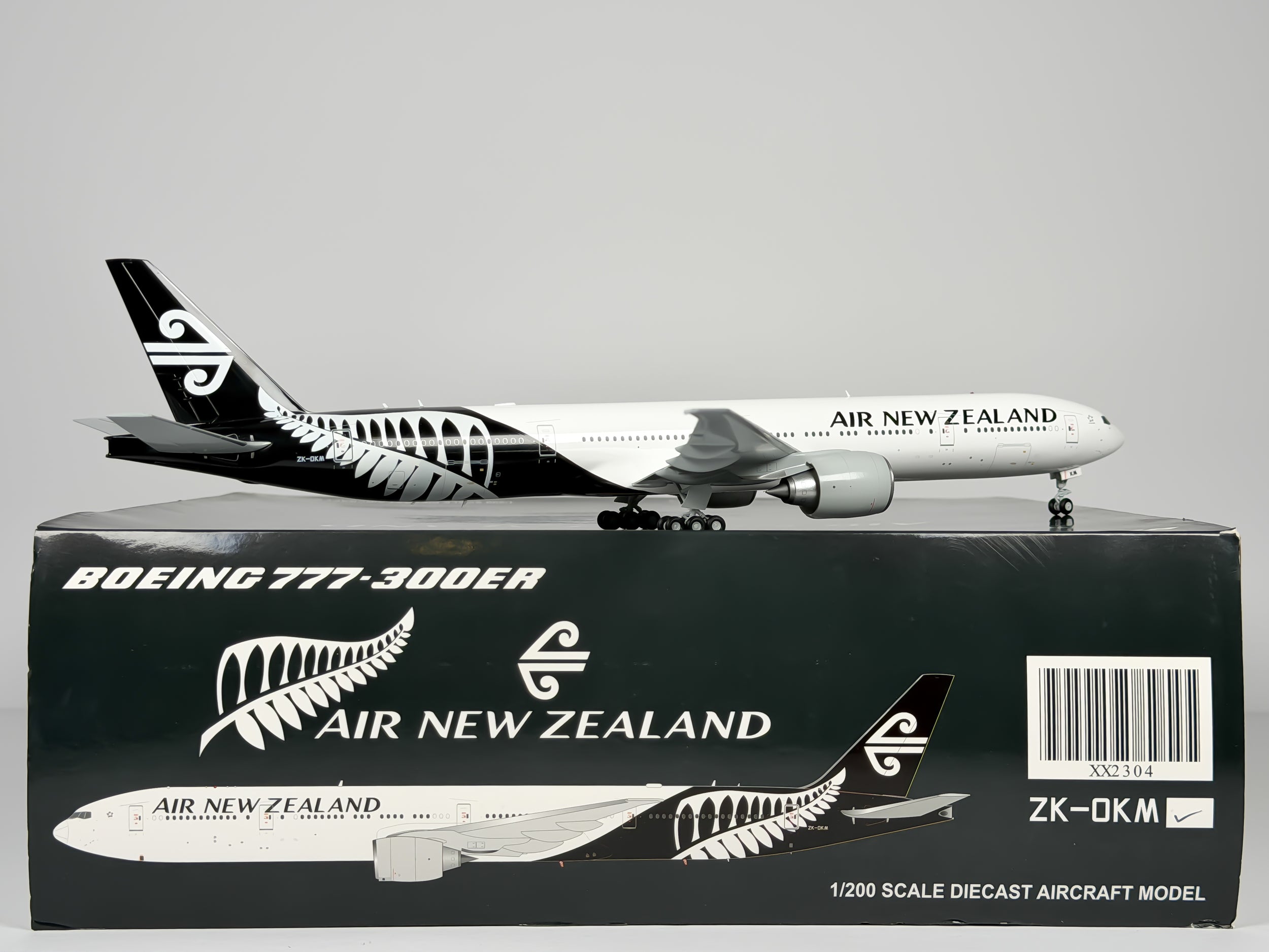 Air New Zealand Boeing 777-300ER 1:200 JC Wings ZK-OKM (XX2304)