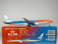 KLM Royal Dutch Airlines Boeing 777-300ER 1:200 JC Wings PH-BVA (XX2321A) (Flaps Down Version)