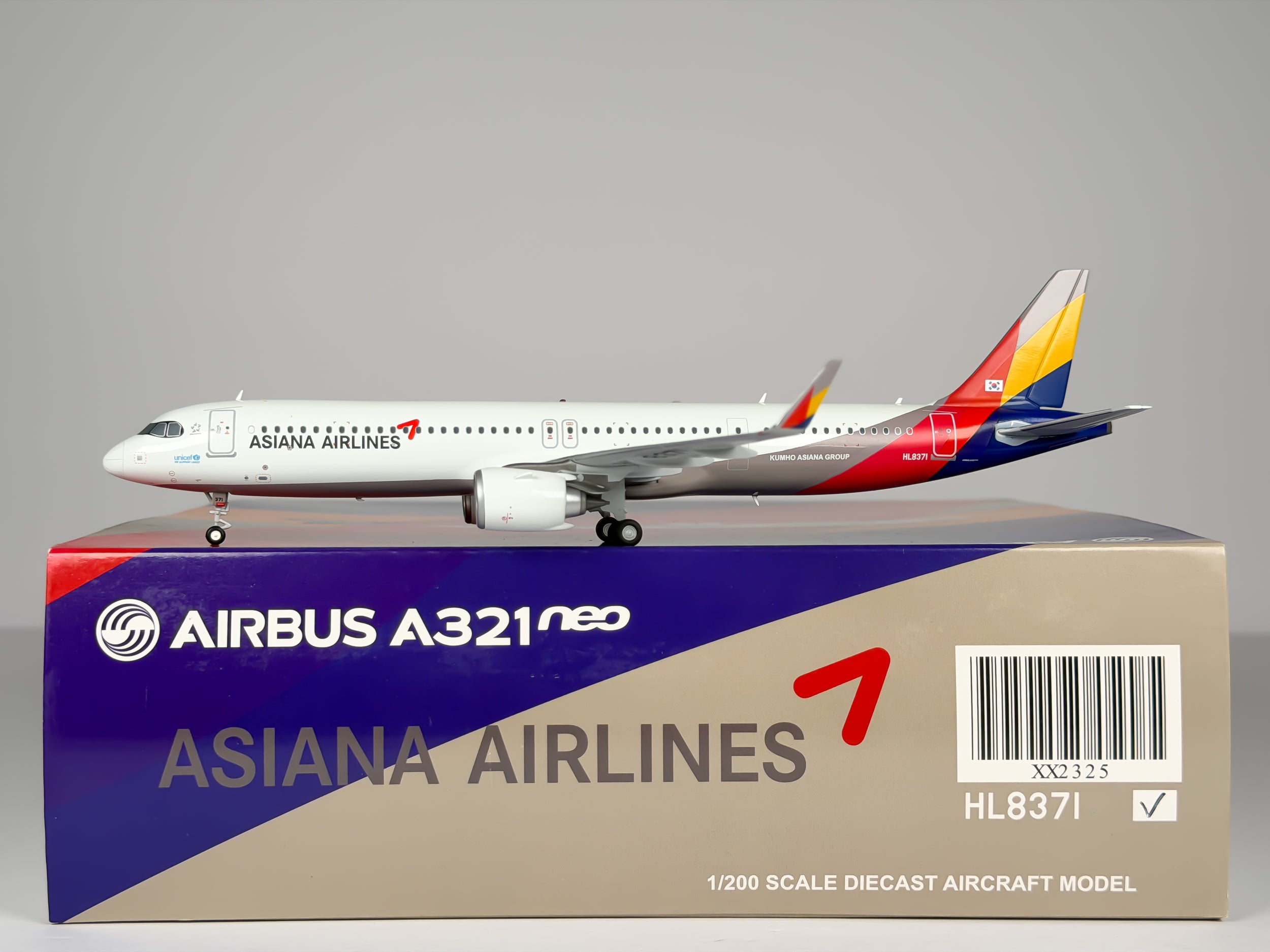 Asiana Airlines Airbus A321neo 1:200 JC Wings HL8371 (XX2325)