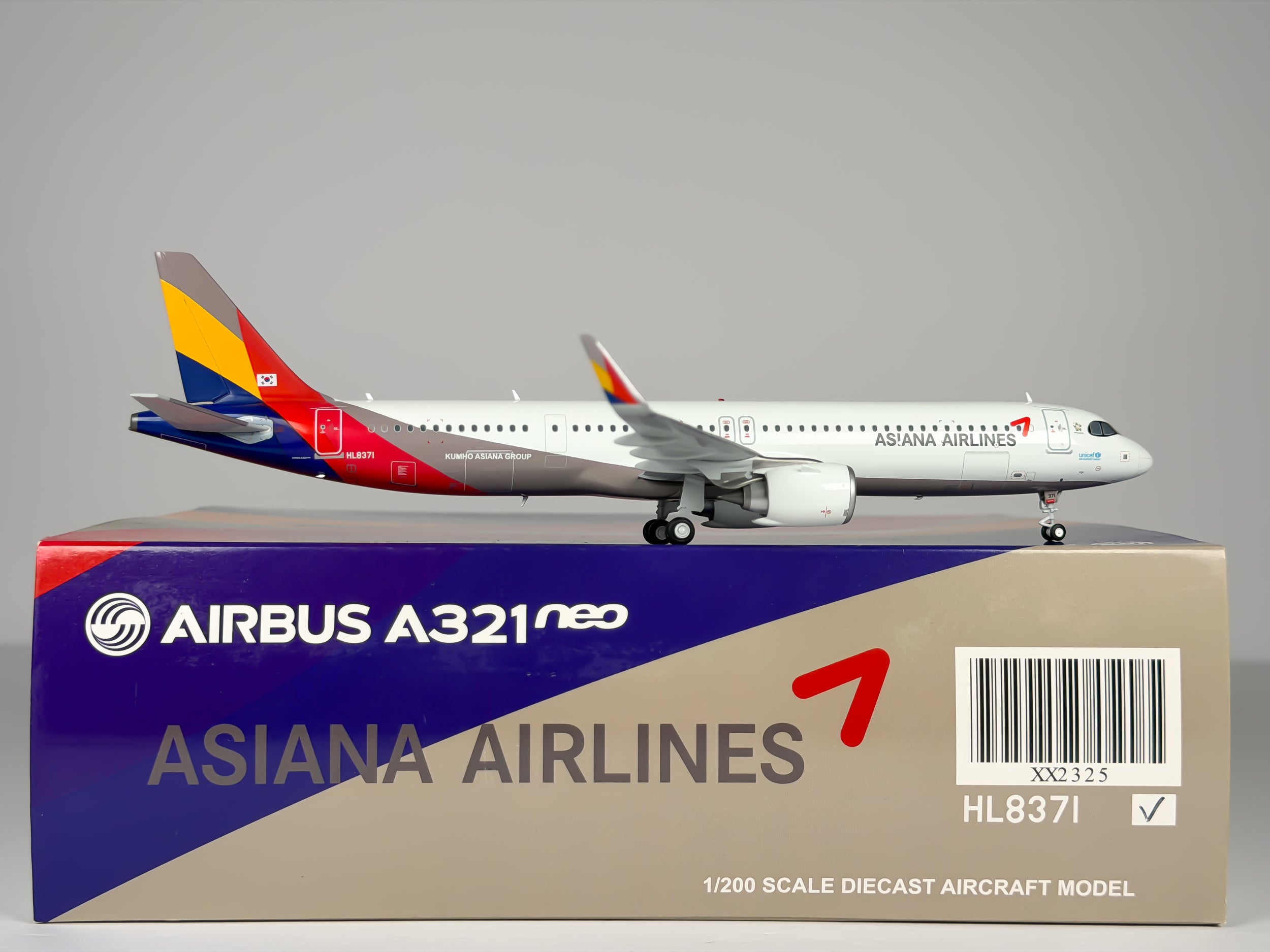 Asiana Airlines Airbus A321neo 1:200 JC Wings HL8371 (XX2325)