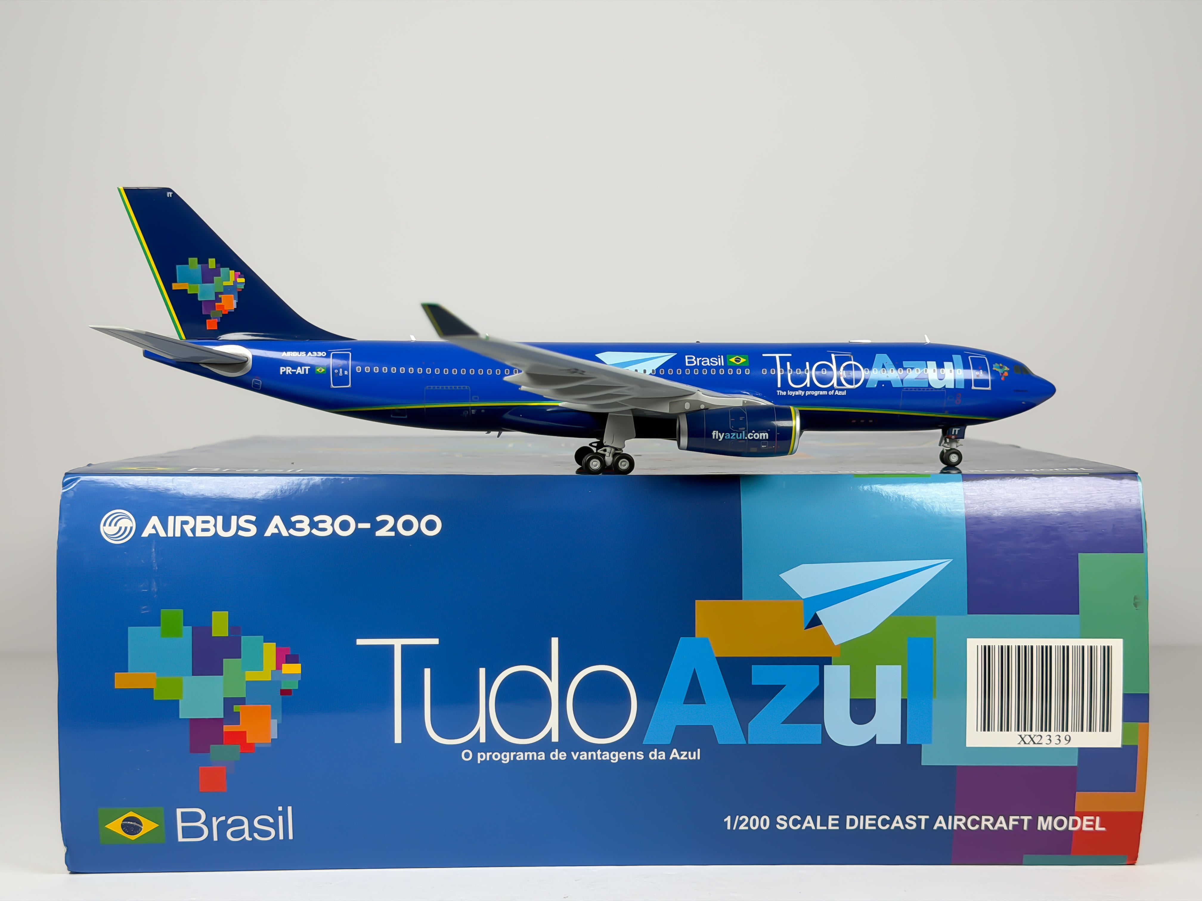 Azul Brazilian Airlines Airbus A330-200 1:200 JC Wings PR-AIT (XX2339)