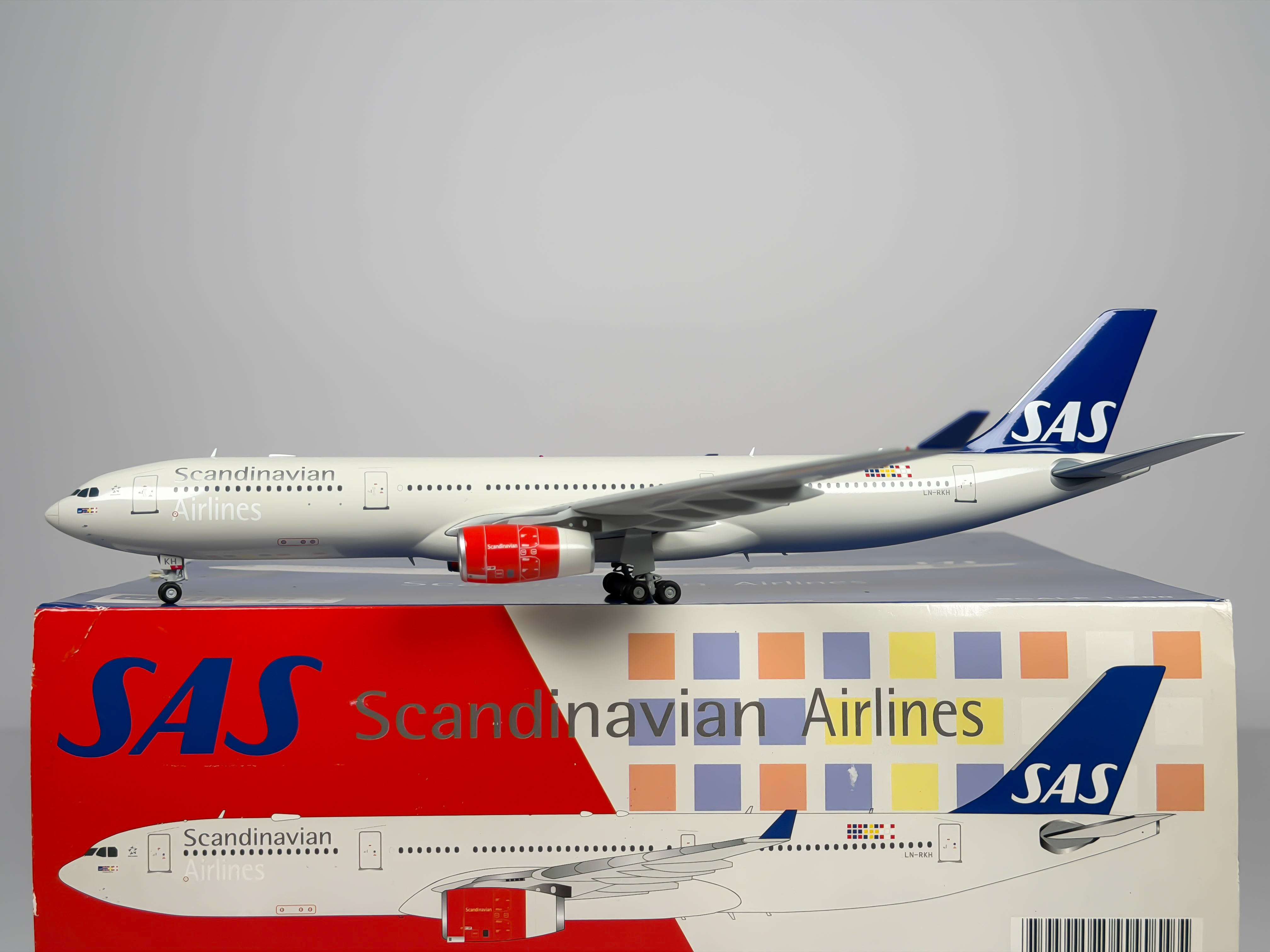 Scandinavian Airlines (SAS) Airbus A330-300 1:200 JC Wings LN-RKH (XX2355)