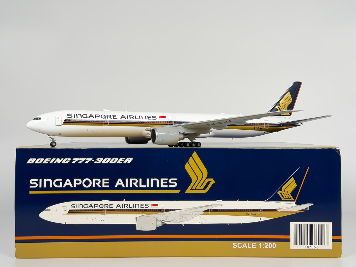 Singapore Airlines Boeing 777-300ER 1:200 JC Wings 9V-SNA (XX2356)