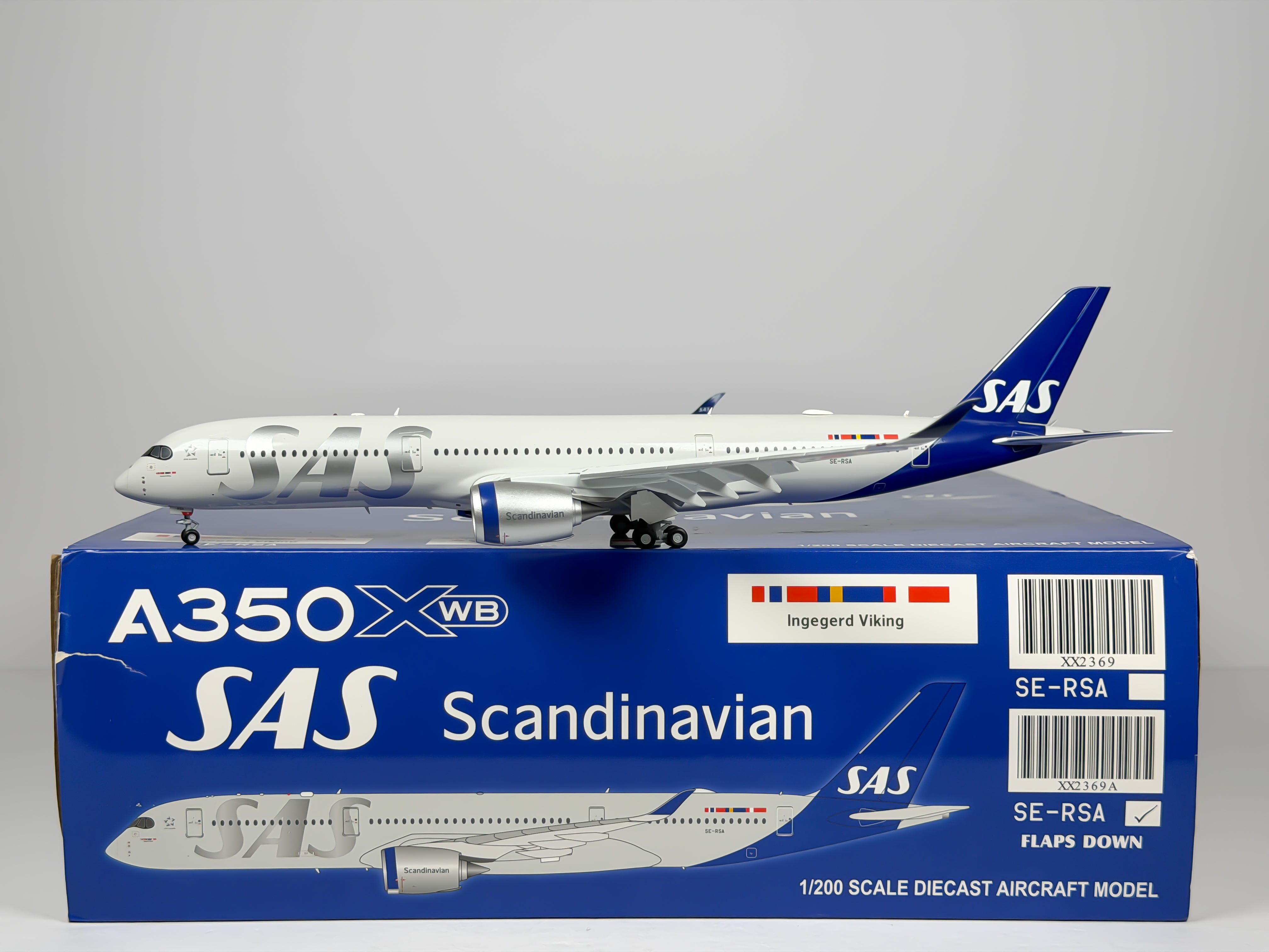 Scandinavian Airlines (SAS) Airbus A350-900 1:200 JC Wings SE-RSA (XX2369A) (Flaps Down Version)