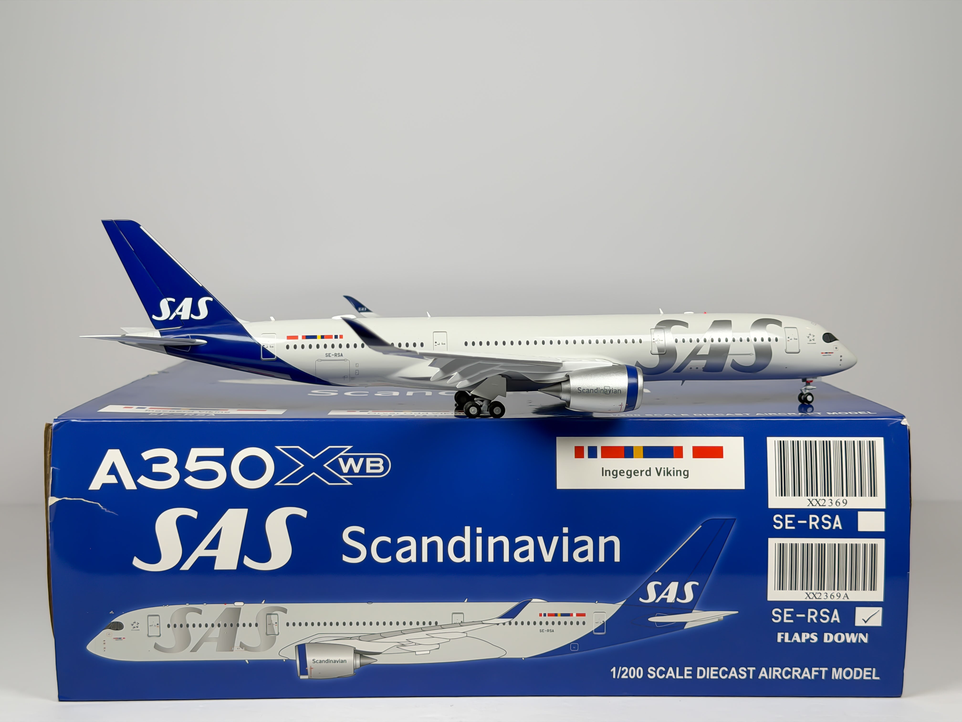 Scandinavian Airlines (SAS) Airbus A350-900 1:200 JC Wings SE-RSA (XX2369A) (Flaps Down Version)