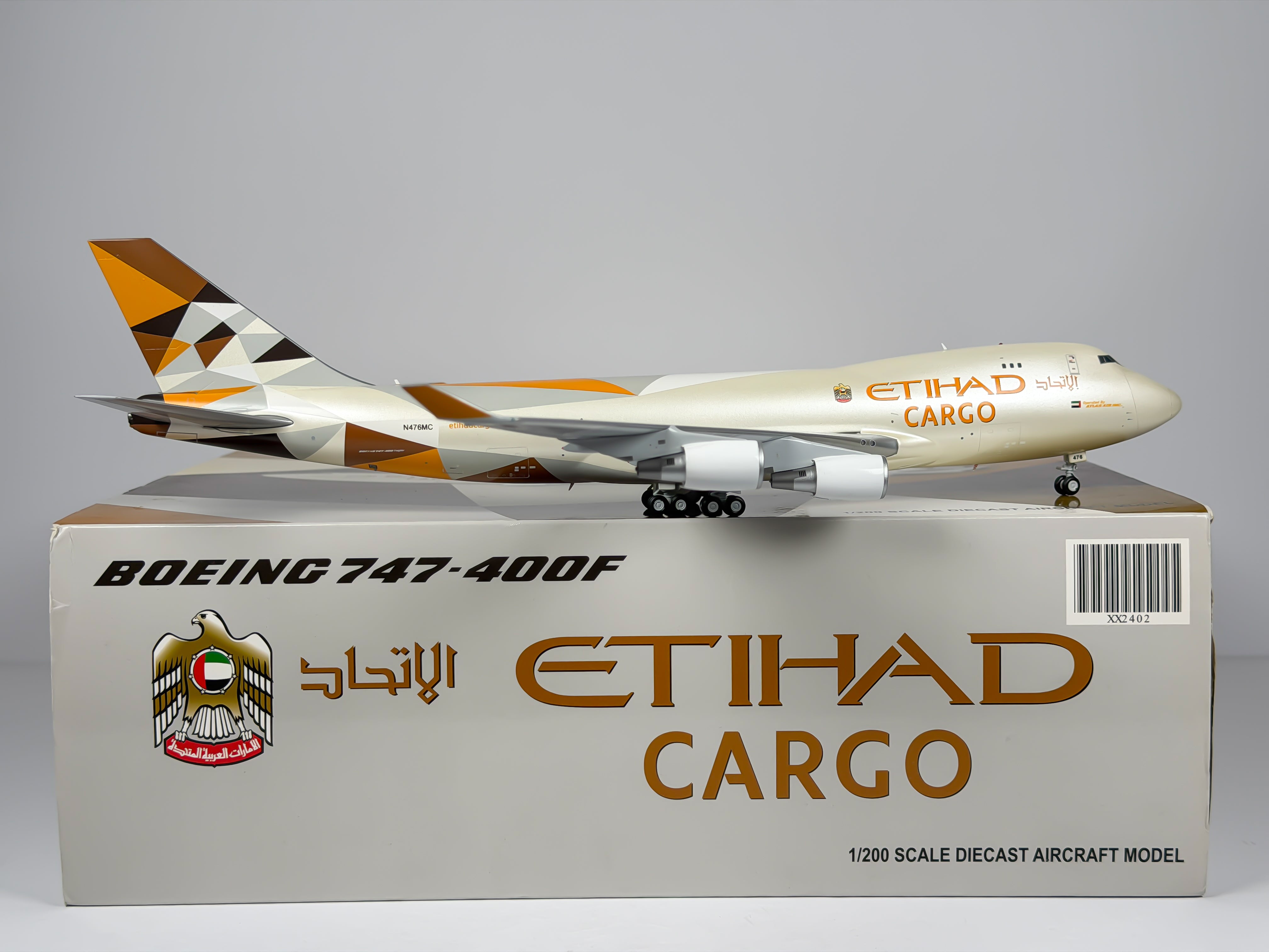 Etihad Airways Boeing 747-400F 1:200 JC Wings N476MC (XX2402)