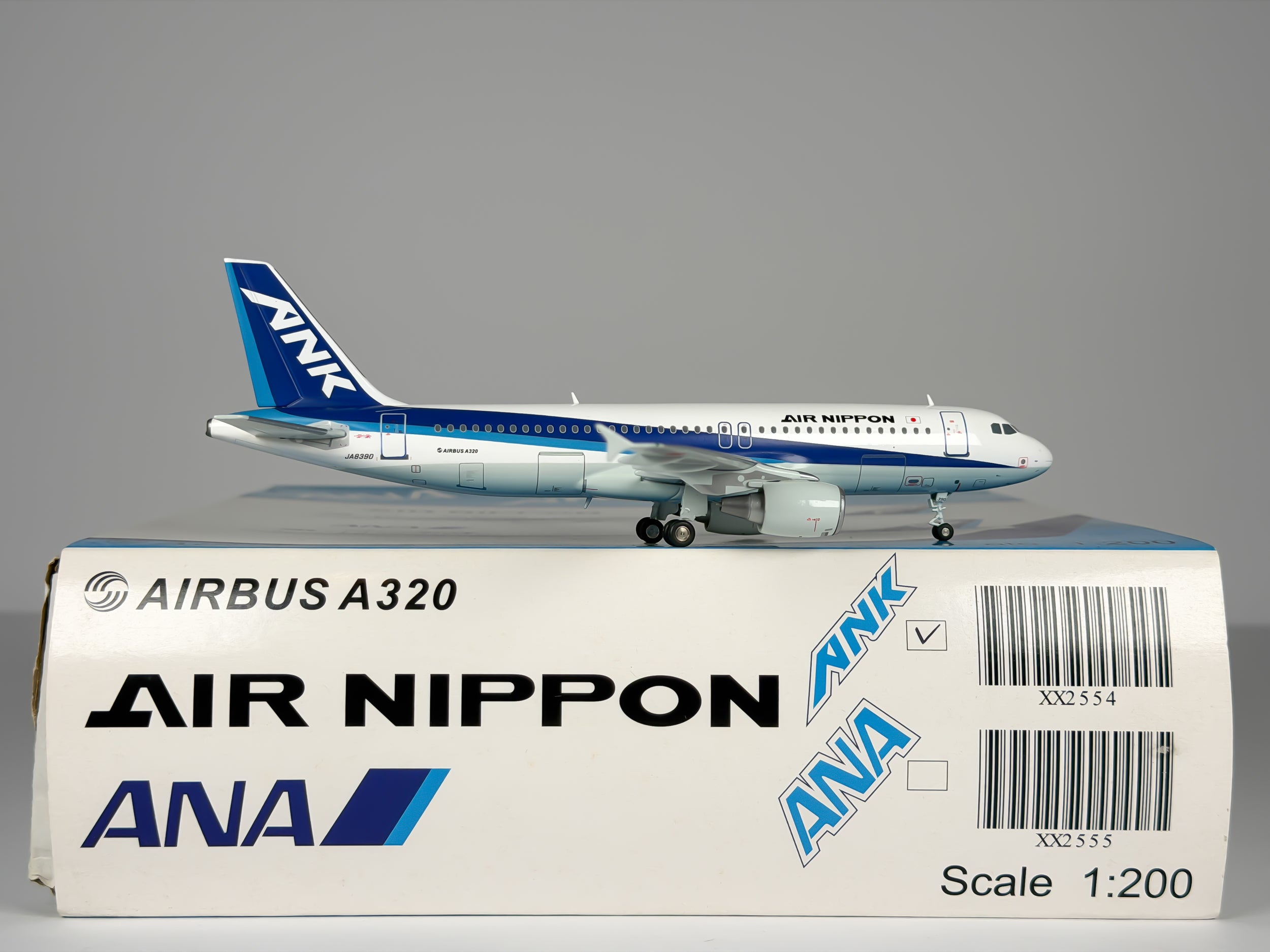 All Nippon Airways (ANA) Airbus A320 1:200 JC Wings JA8390 (XX2554)