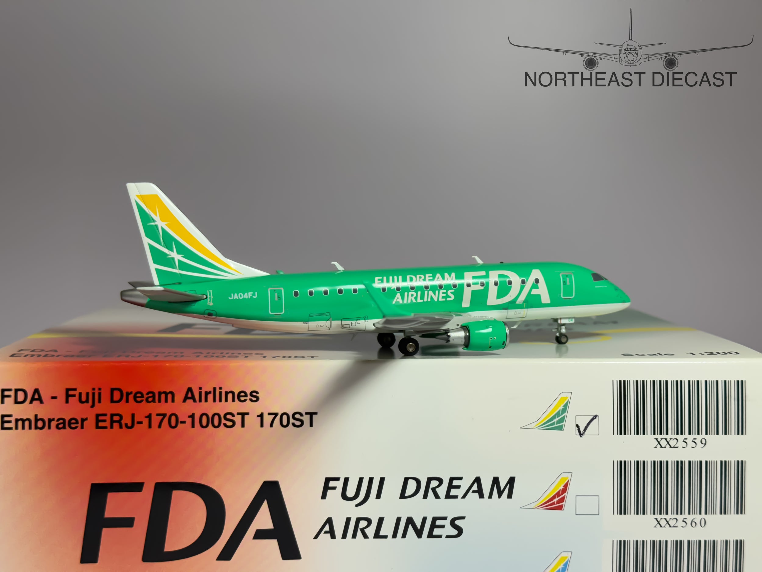 Fuji Dream Airlines Embraer E170 1:200 JC Wings JA04FJ (XX2559)