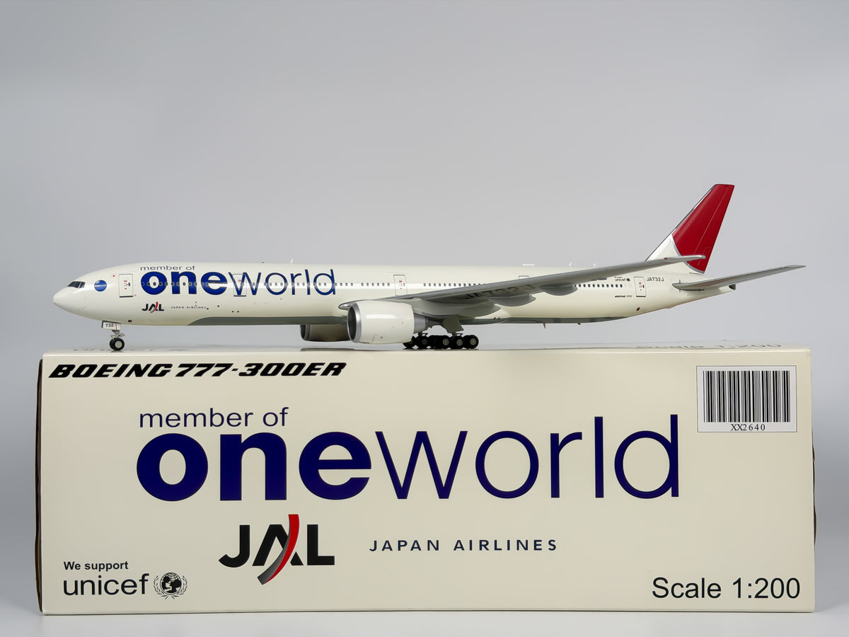 Japan Airlines (JAL) Boeing 777-300ER 1:200 JC Wings JA732J (XX2640)