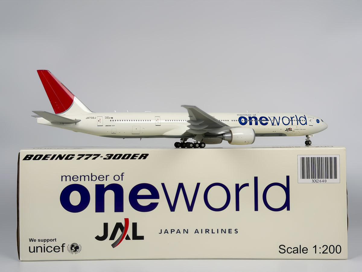 Japan Airlines (JAL) Boeing 777-300ER 1:200 JC Wings JA732J (XX2640)