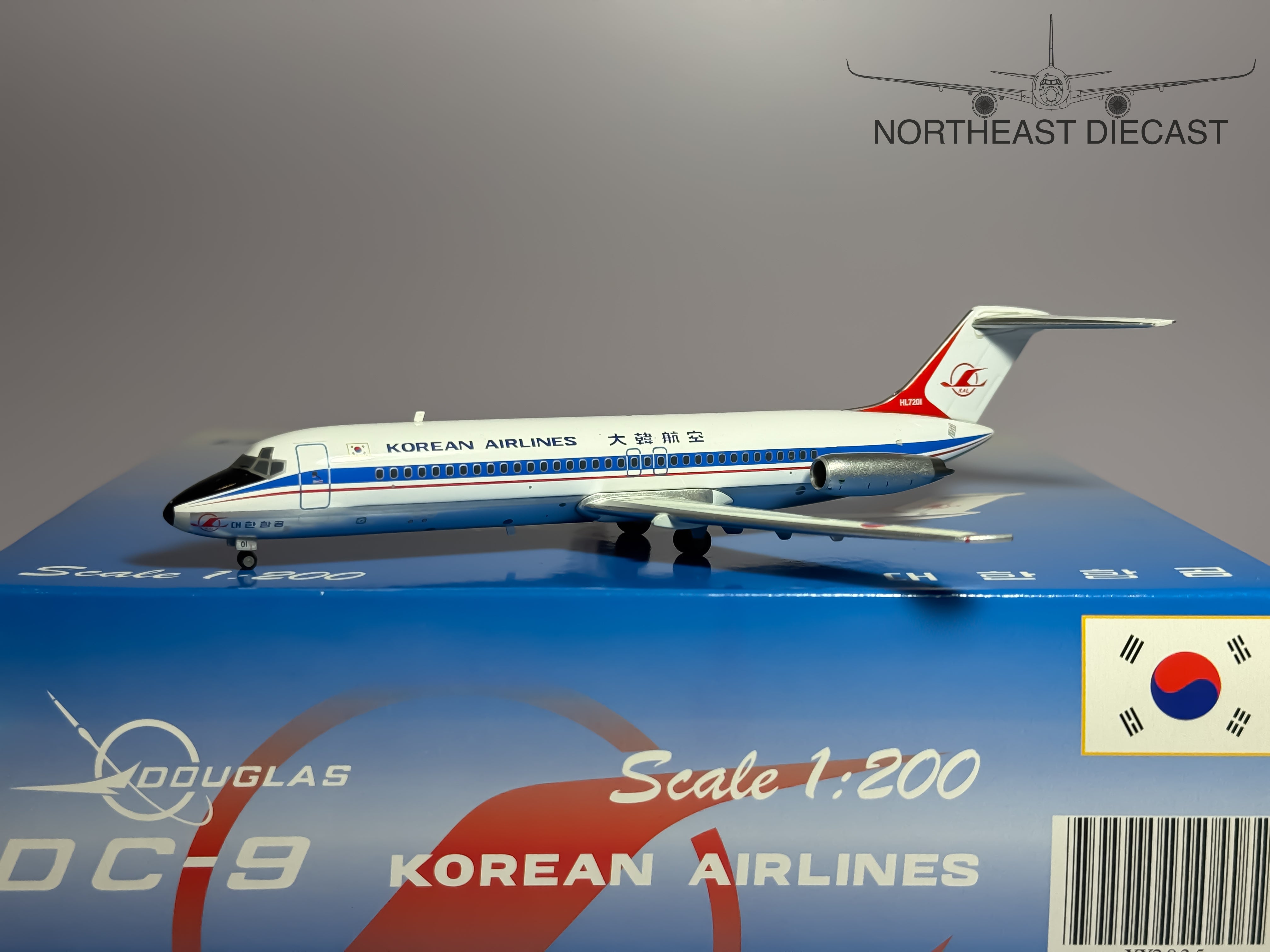 Korean Air Douglas DC-9-30 1:200 JC Wings HL7201 (XX2835)