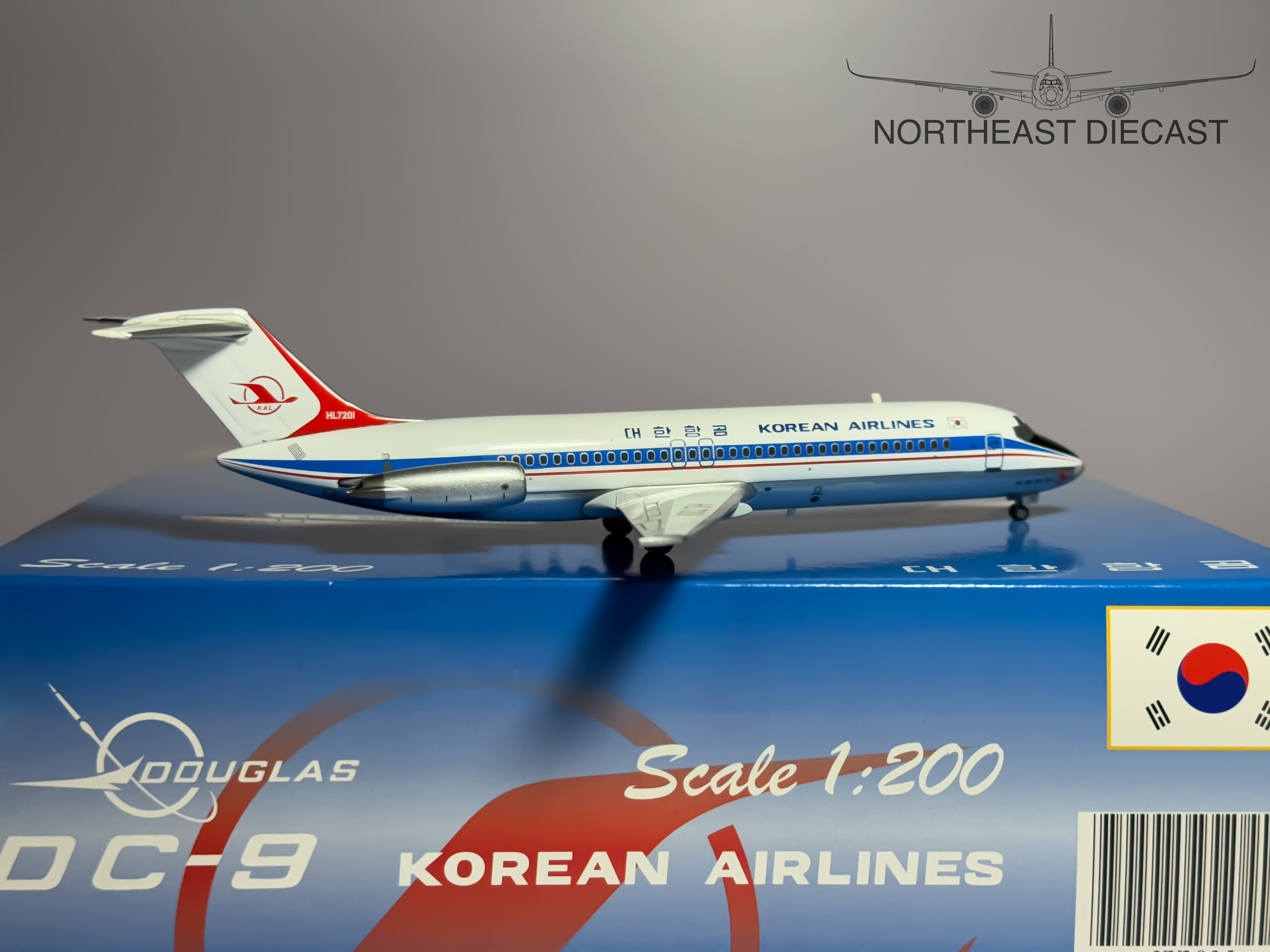 Korean Air Douglas DC-9-30 1:200 JC Wings HL7201 (XX2835)