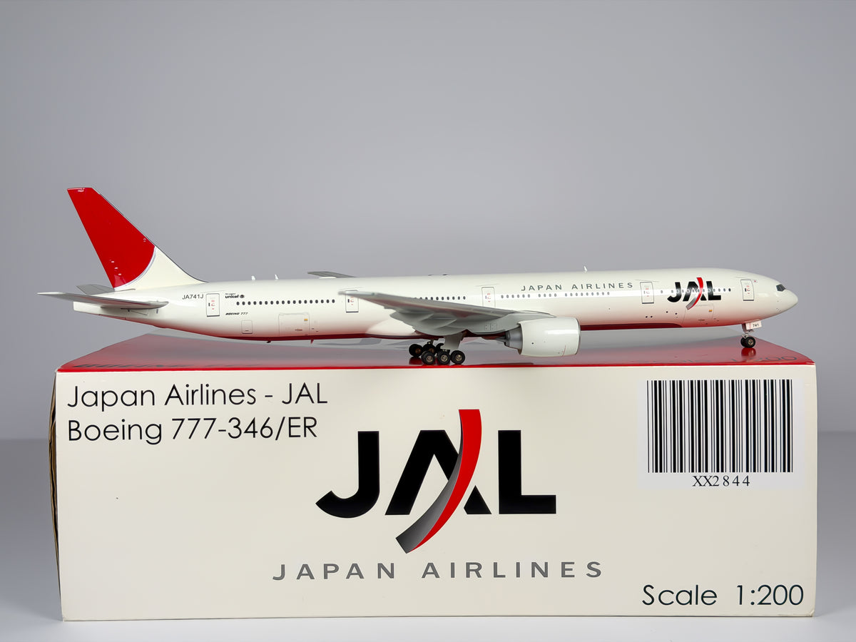 Japan Airlines (JAL) Boeing 777-300ER 1:200 JC Wings JA741J (XX2844)