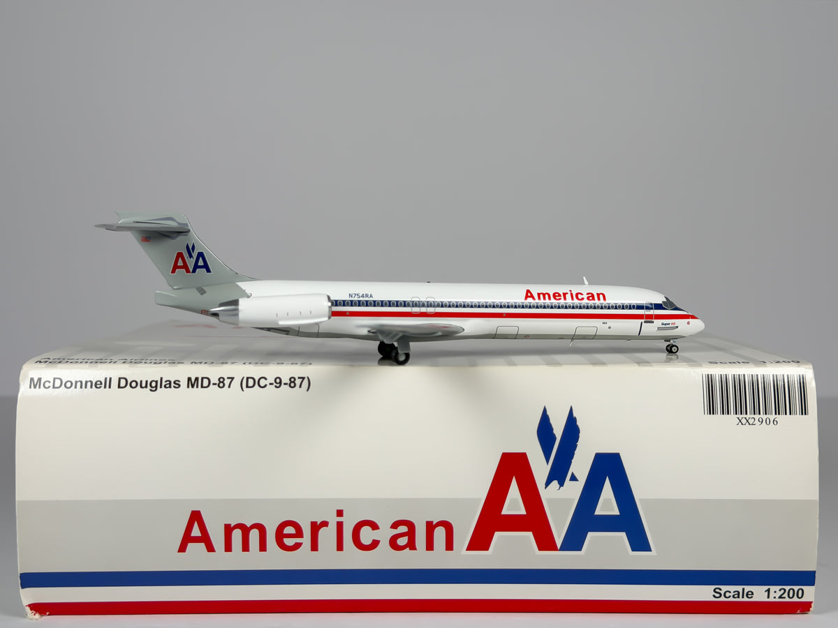 American Airlines McDonnell Douglas MD-87 1:200 JC Wings N754RA (XX2906)