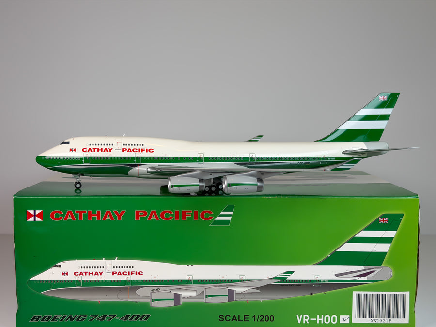 Cathay Pacific Boeing 747-400 1:200 JC Wings VR-HOO (XX2921P)