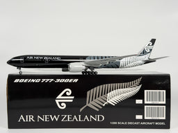 Air New Zealand Boeing 777-300ER 1:200 JC Wings ZK-OKQ (XX2943)