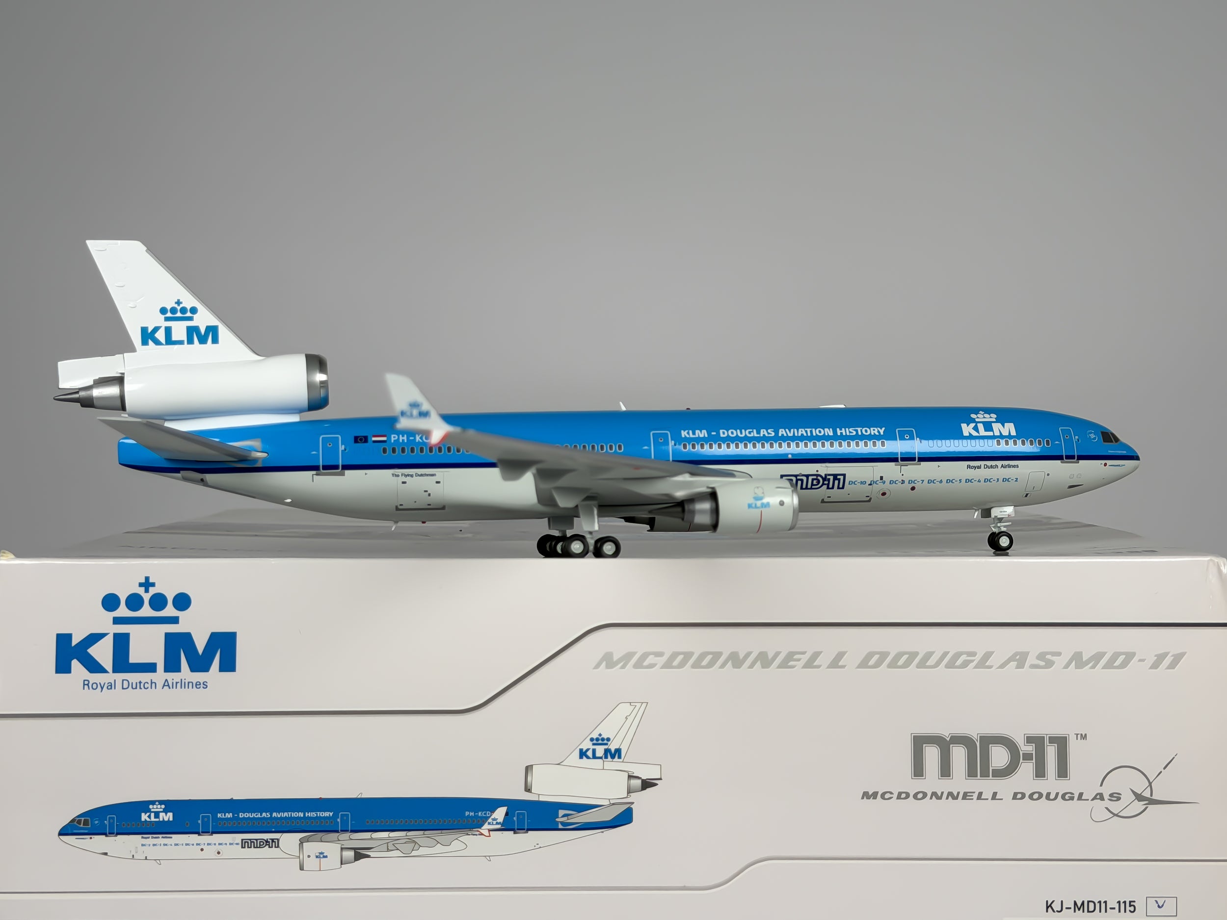 KLM Royal Dutch Airlines McDonnell Douglas MD-11 1:200 JC Wings PH-KCD (XX2968)