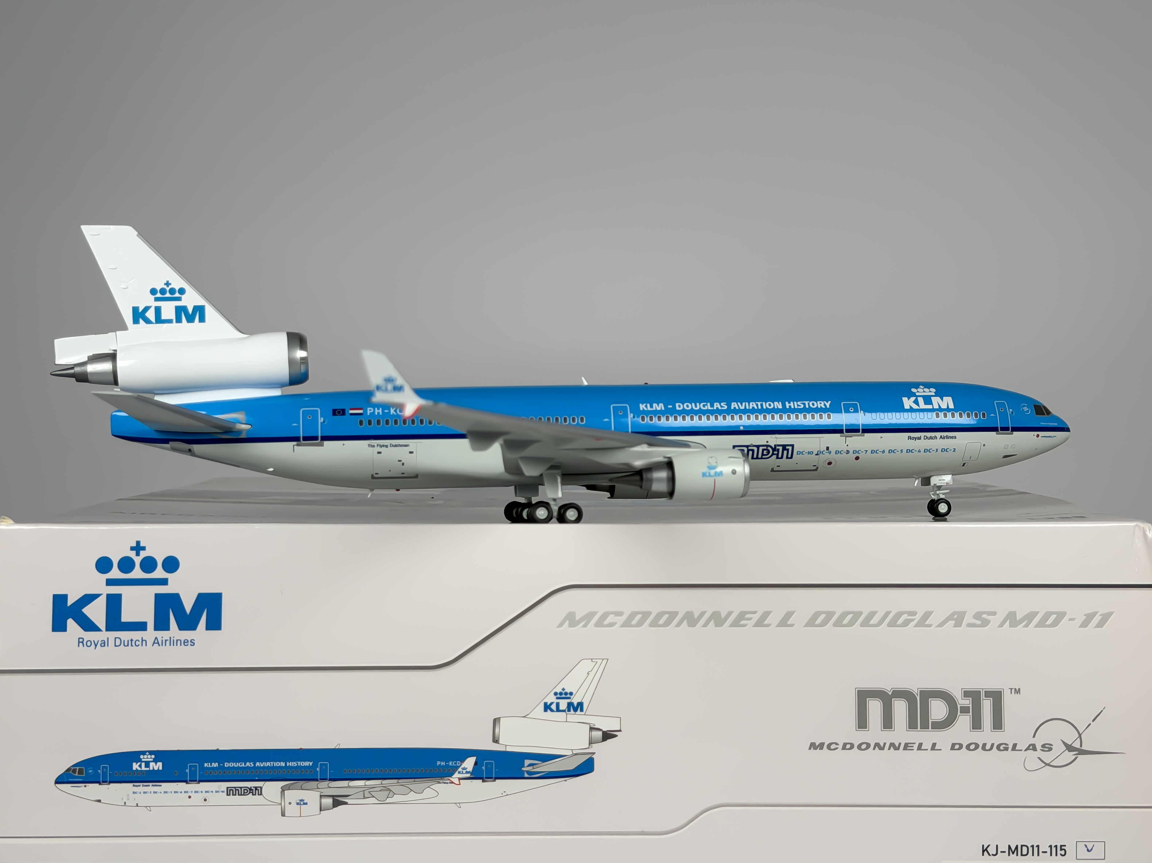 KLM Royal Dutch Airlines McDonnell Douglas MD-11 1:200 JC Wings PH-KCD (XX2968)