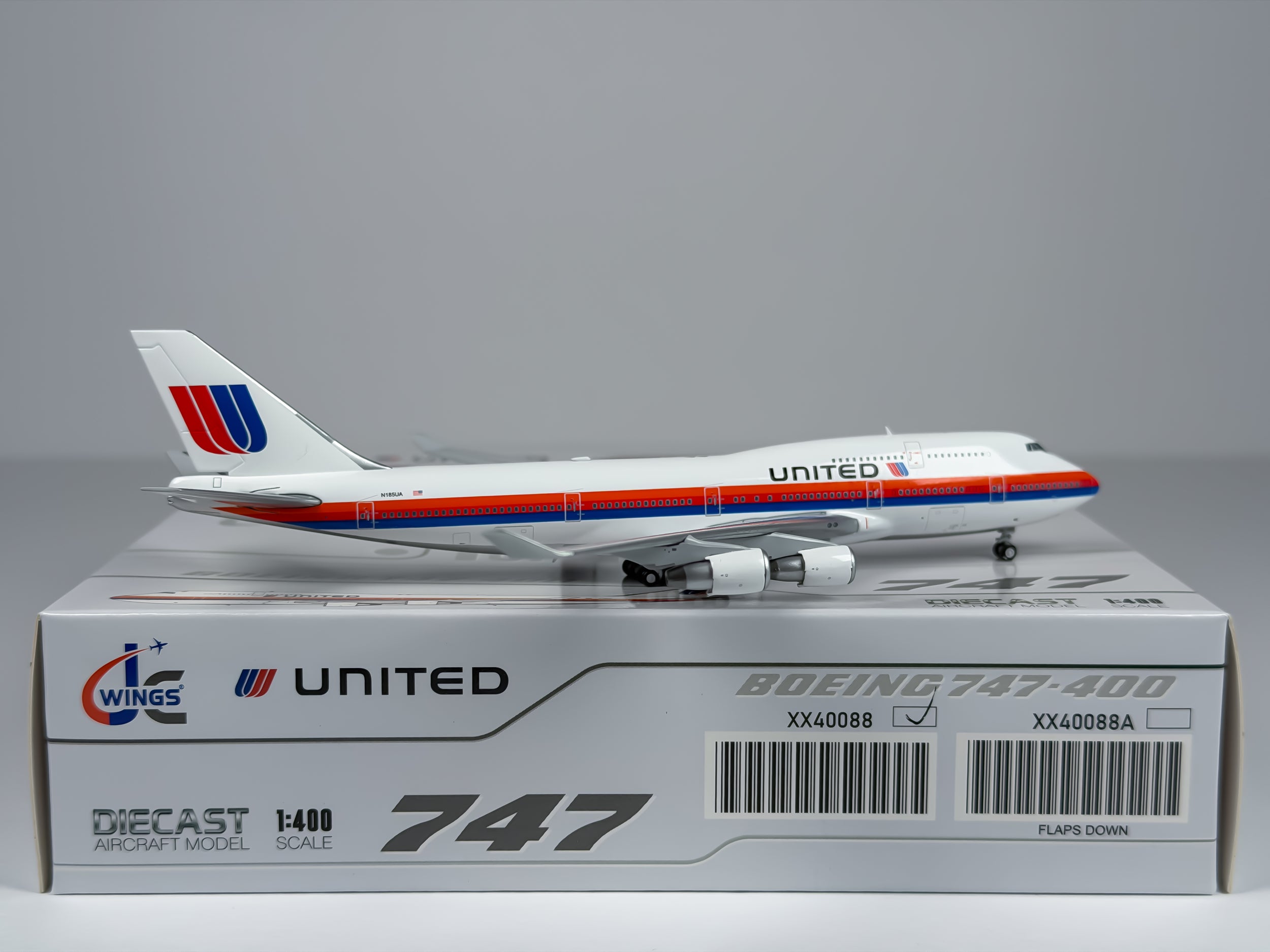 United Airlines Boeing 747-400 1:400 JC Wings N185UA (XX40088)