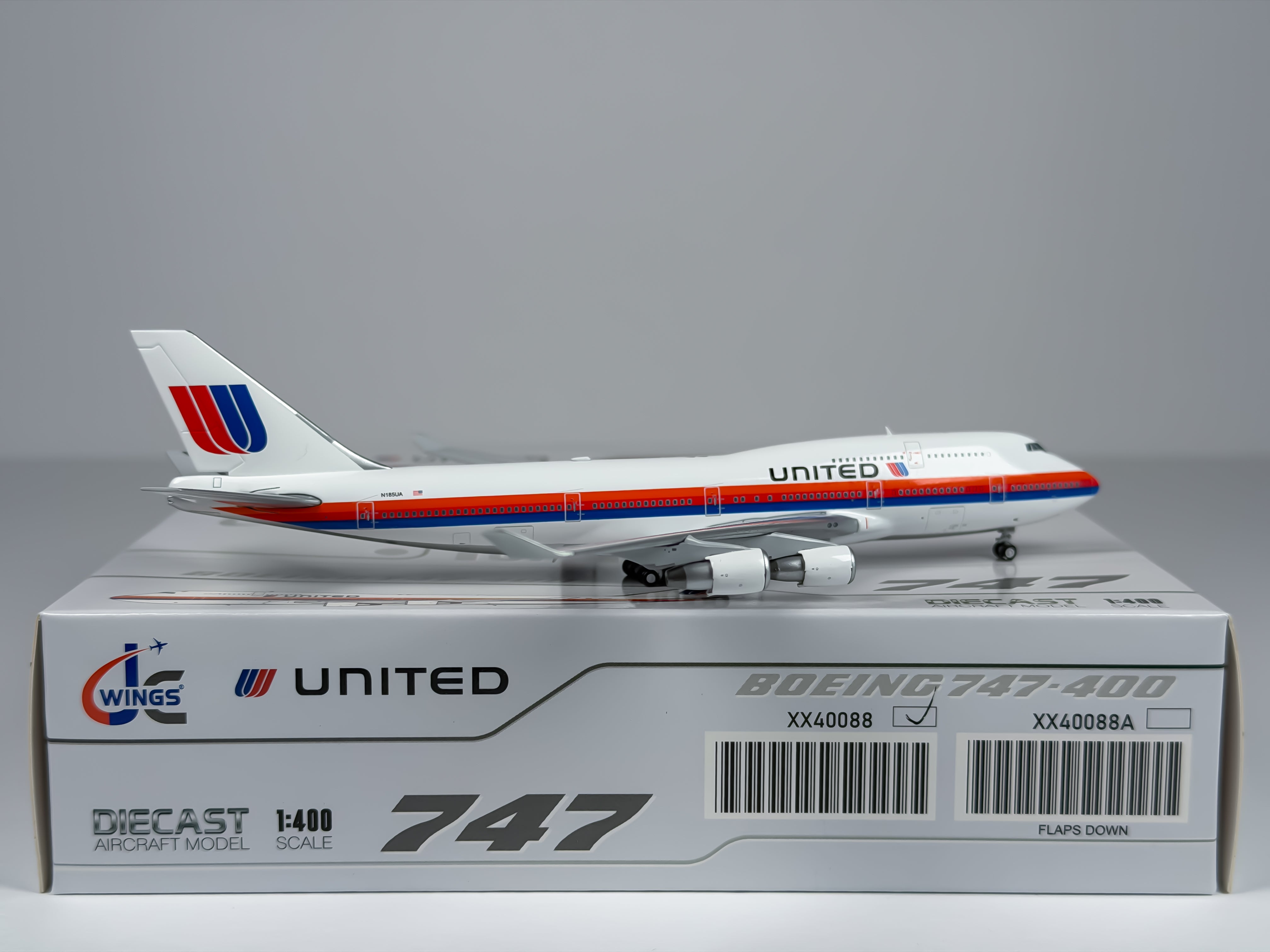 United Airlines Boeing 747-400 1:400 JC Wings N185UA (XX40088)