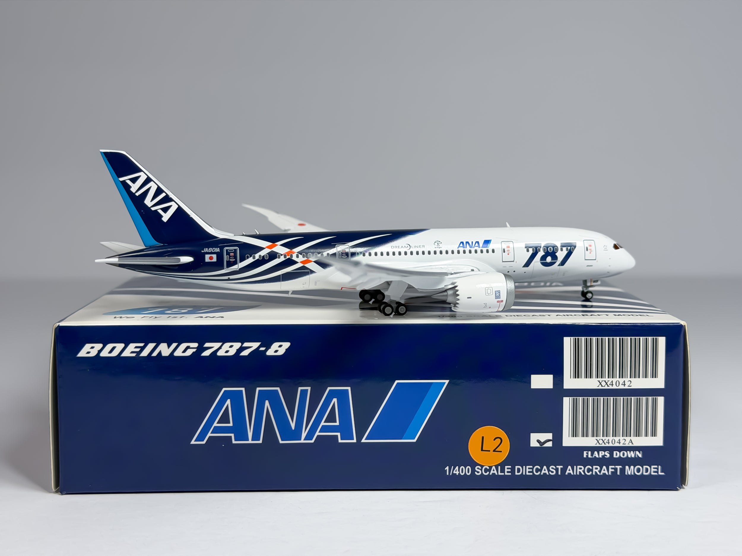 All Nippon Airways (ANA) Boeing 787-8 1:400 JC Wings JA801A (XX4042A)
