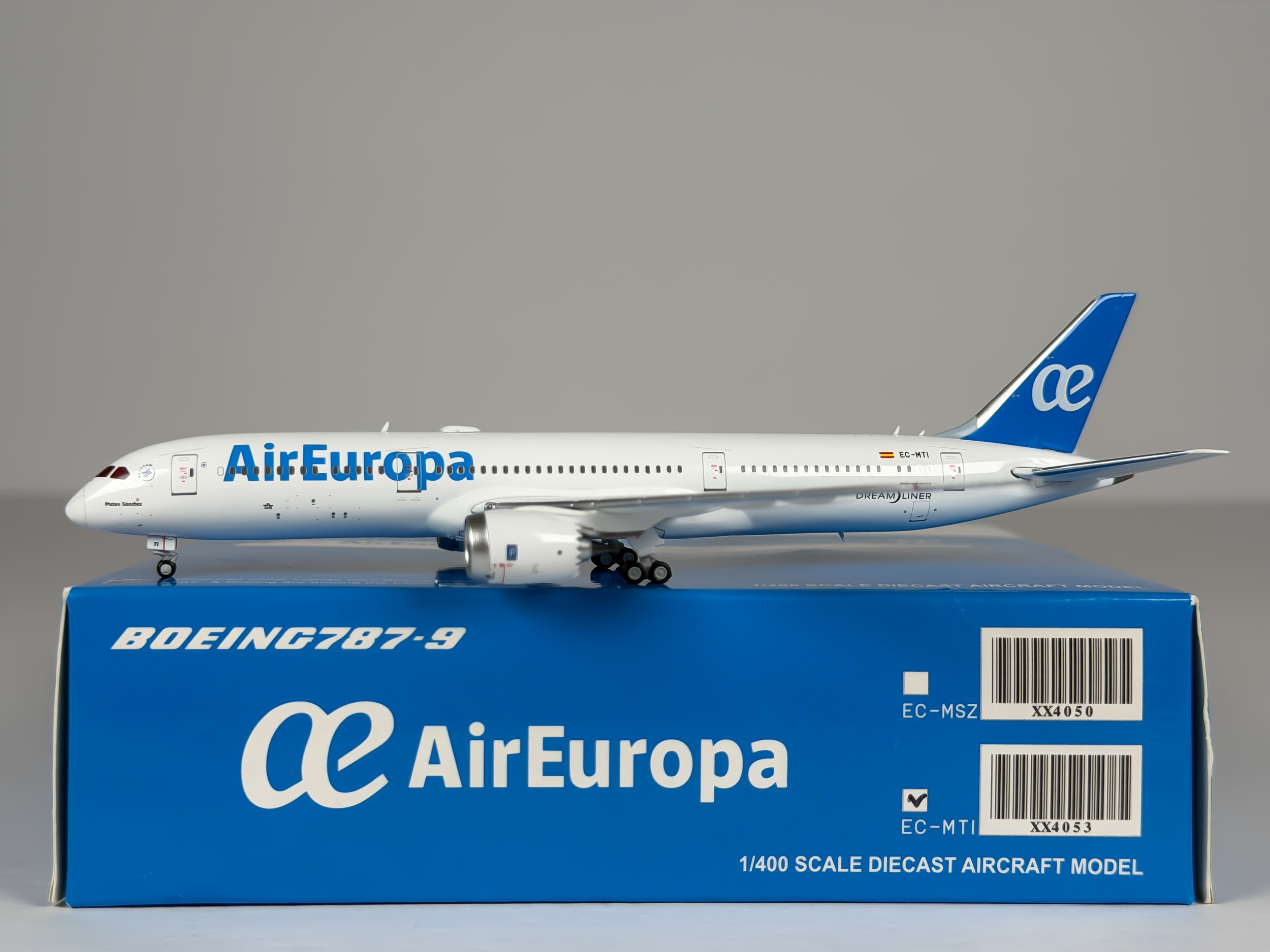 Air Europa Boeing 787-9 1:400 JC Wings EC-MTI (XX4053)