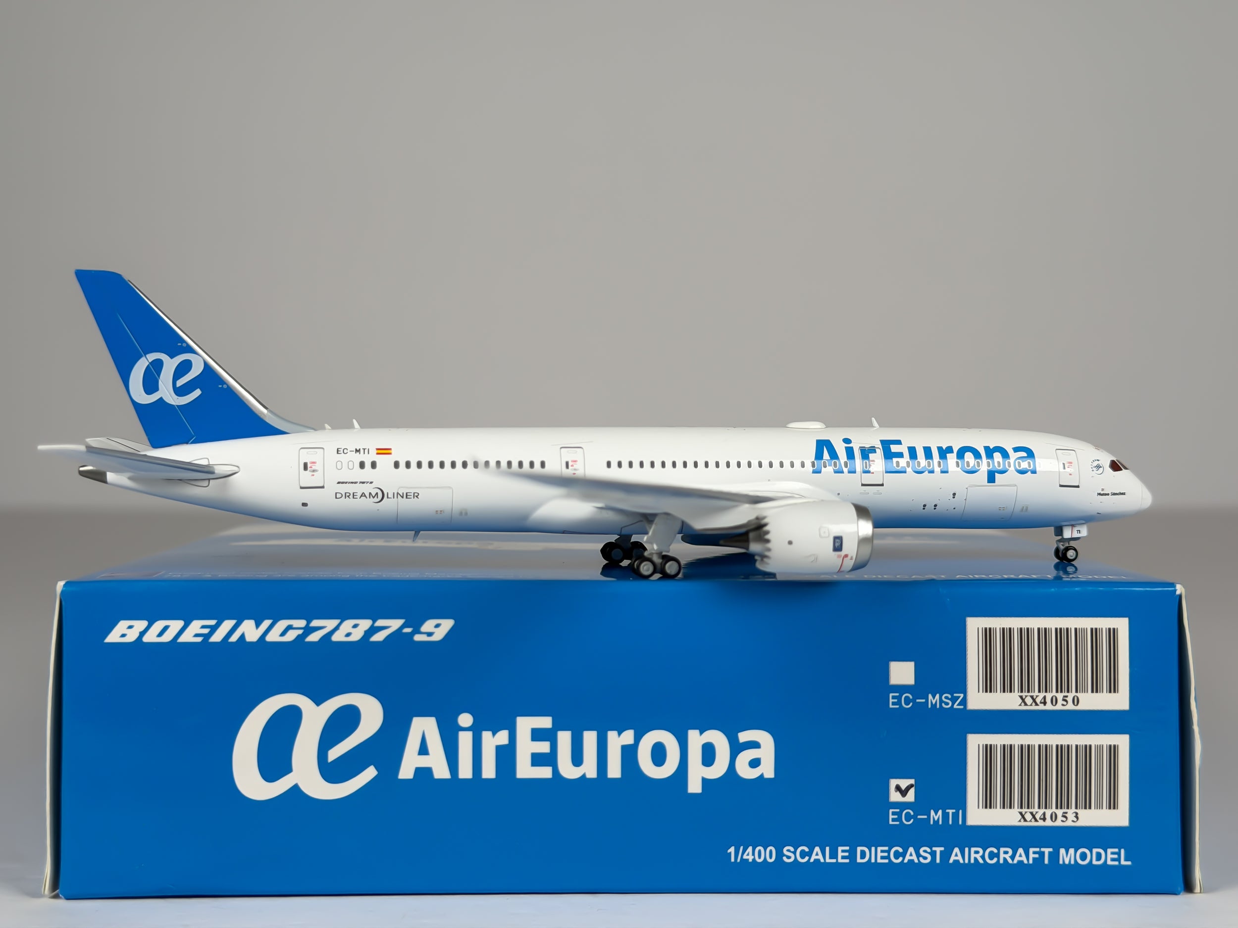 Air Europa Boeing 787-9 1:400 JC Wings EC-MTI (XX4053)